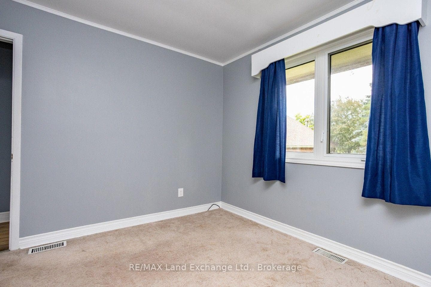 257 Kingsway Street photo 10