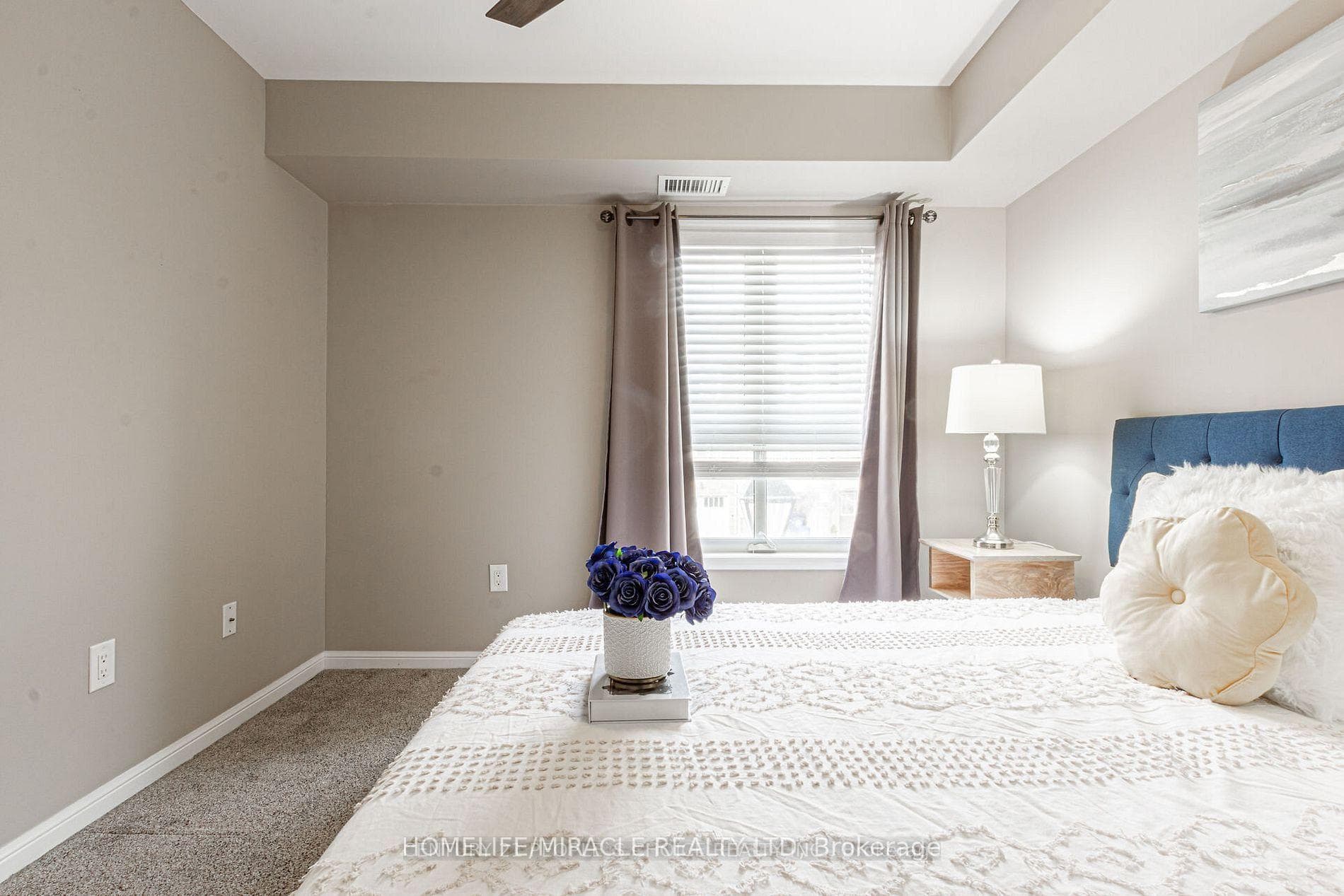1045 Nadalin Heights Unit 211 photo 29