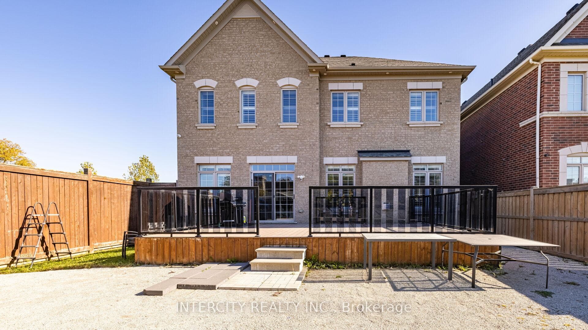58 Bansbury Circle photo 43