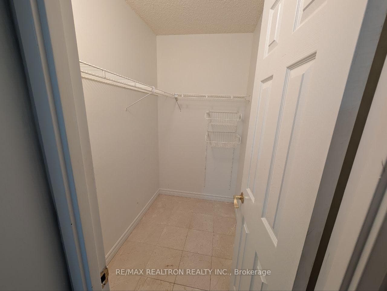 44 St Joseph Street Unit 815 photo 9