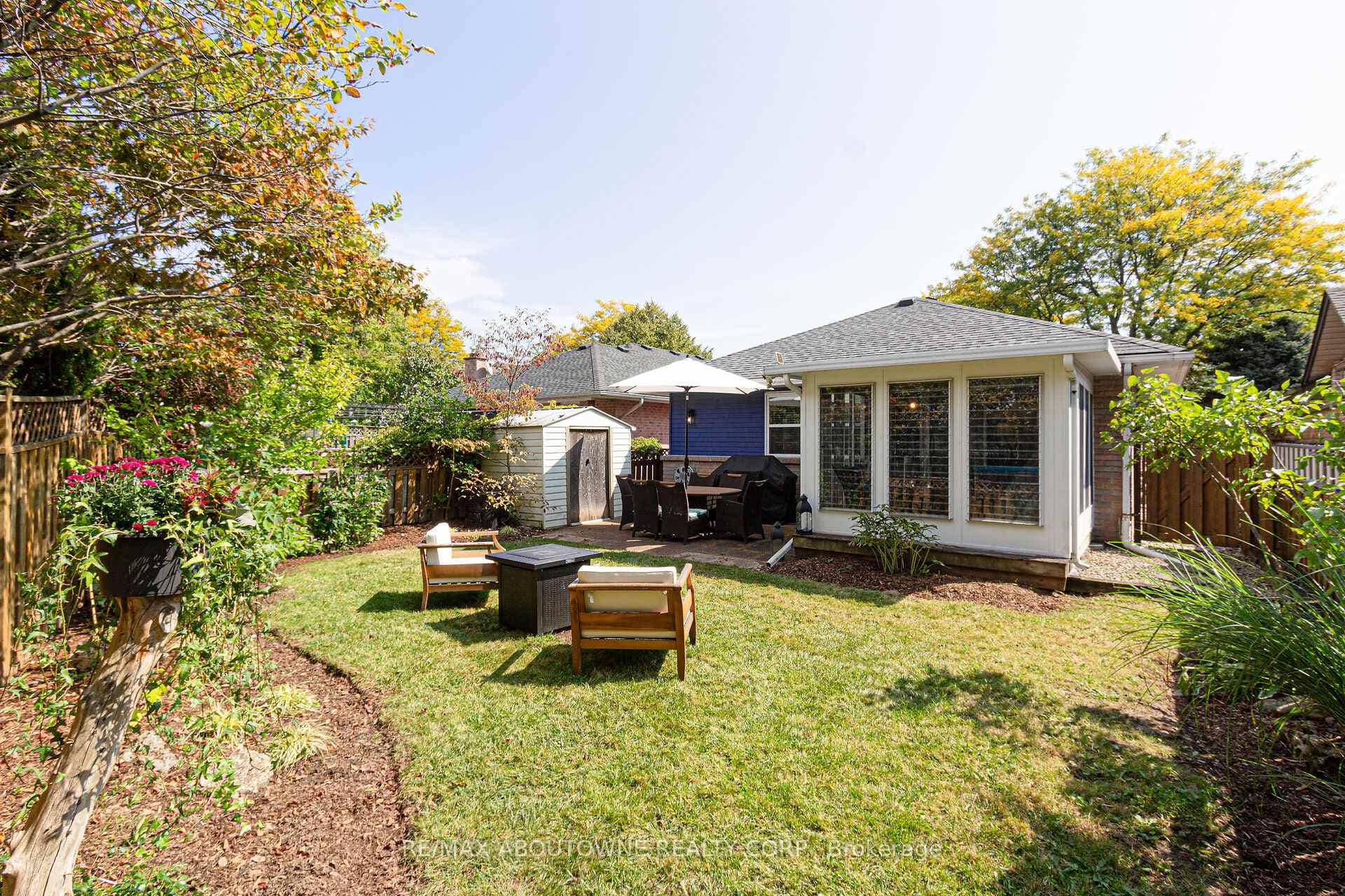 1227 Nathaniel Crescent photo 30