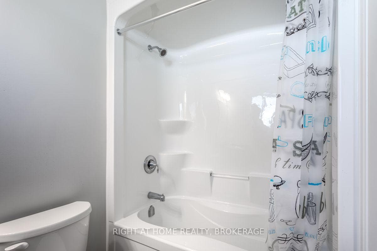 270 Bradshaw Drive photo 22
