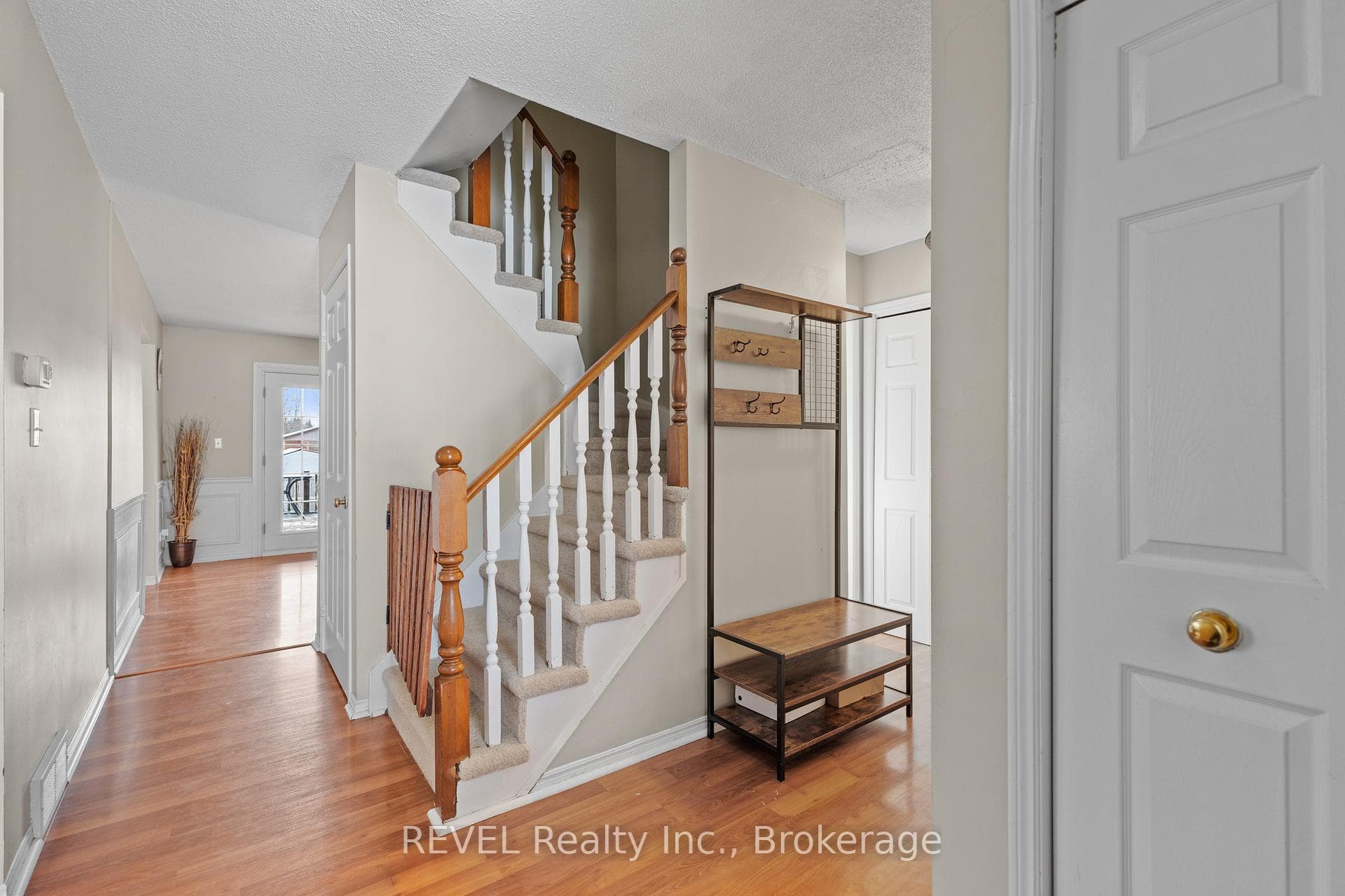 232 Gadsby Avenue photo 6