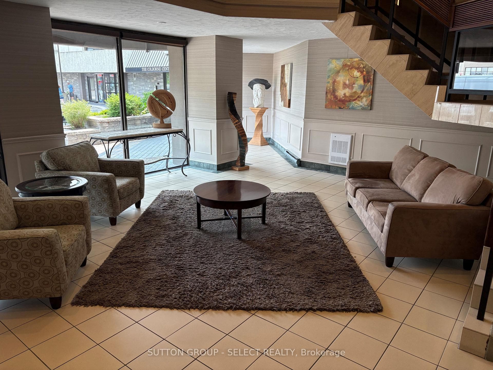 363 COLBORNE Street Unit 1703 photo 2