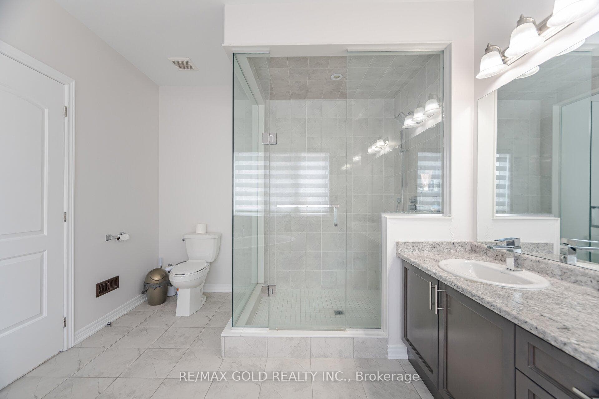 54 Ash Hill Avenue photo 22