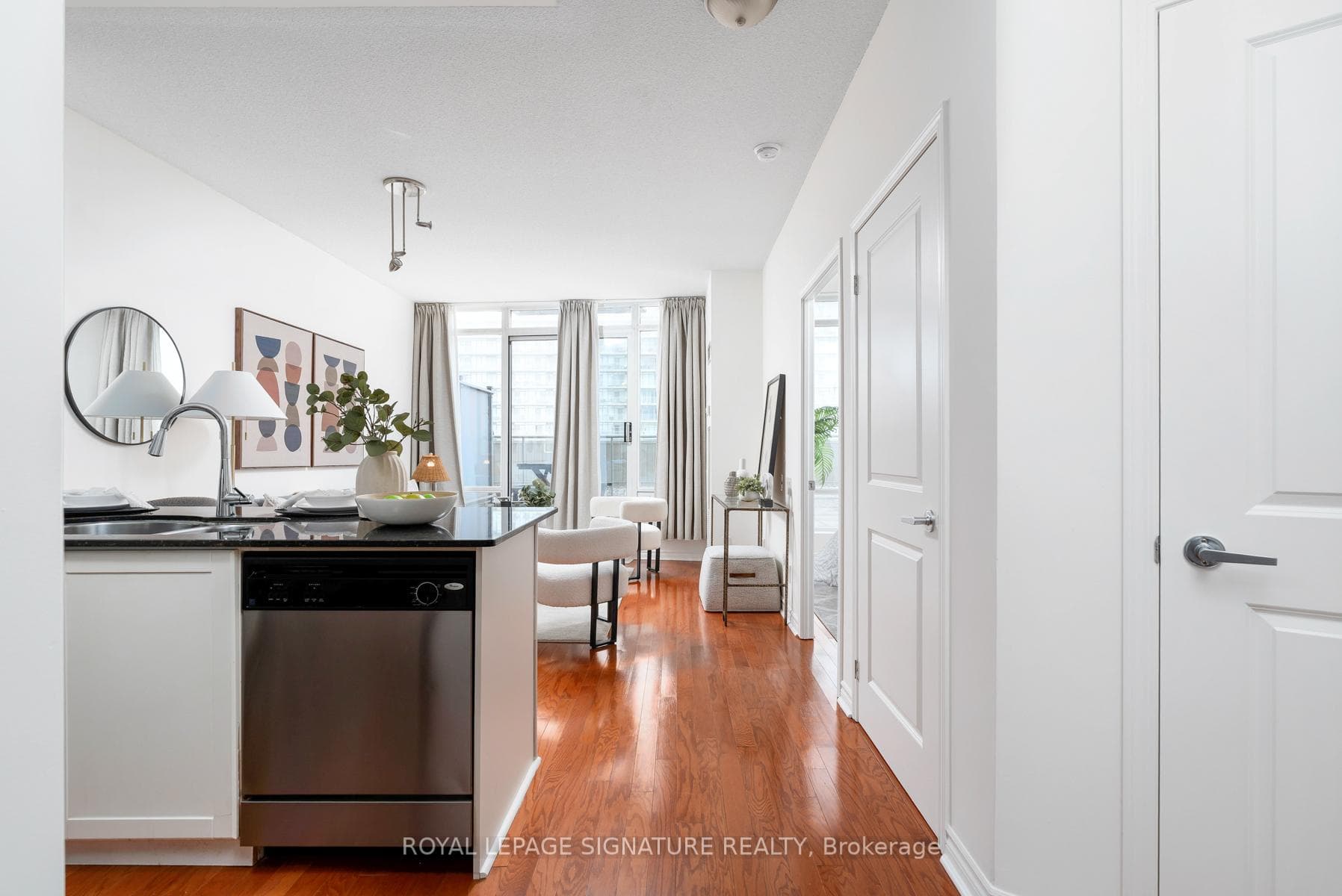 15 Windermere Avenue Unit 411 photo 5