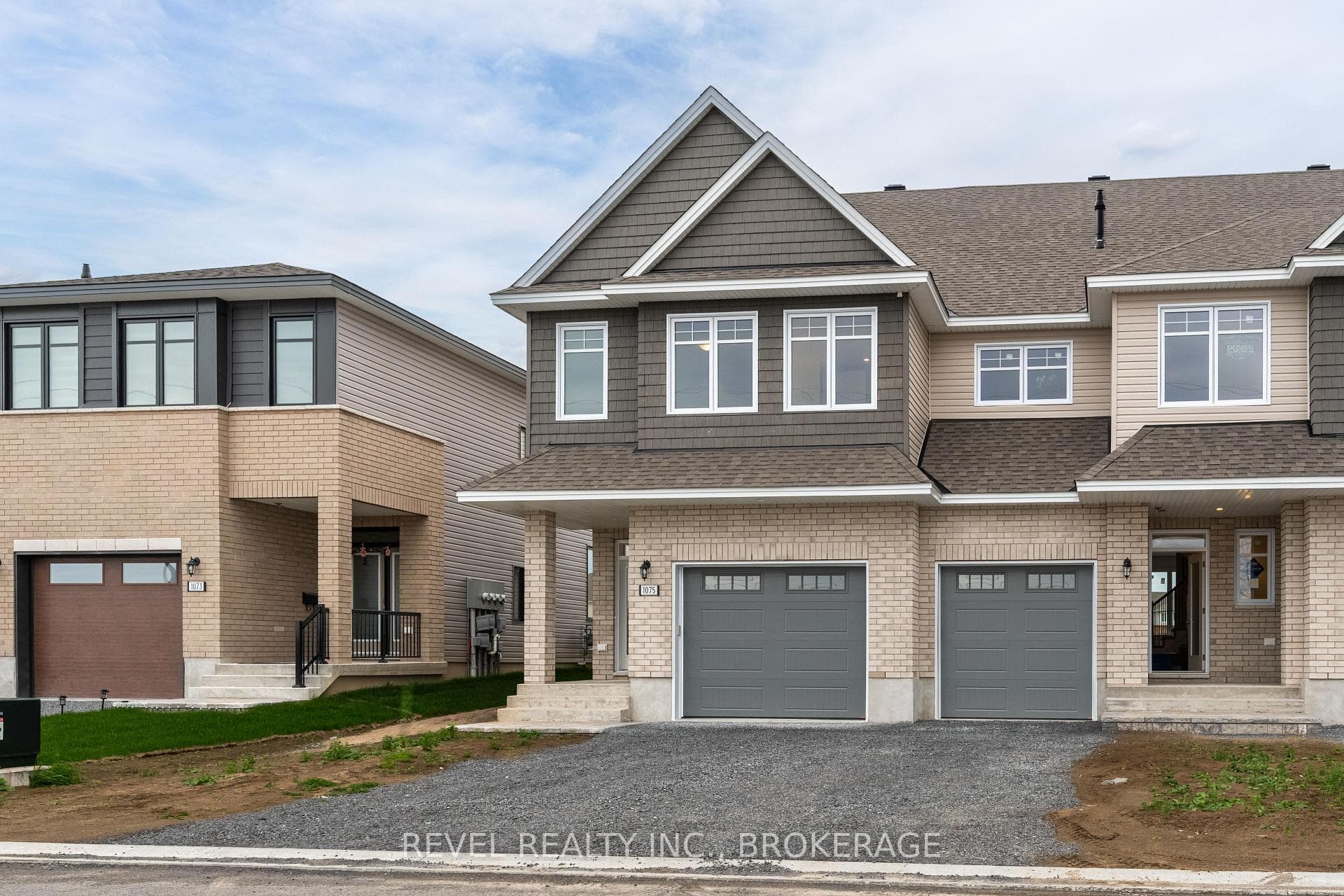 1075 Barrow Avenue photo 2
