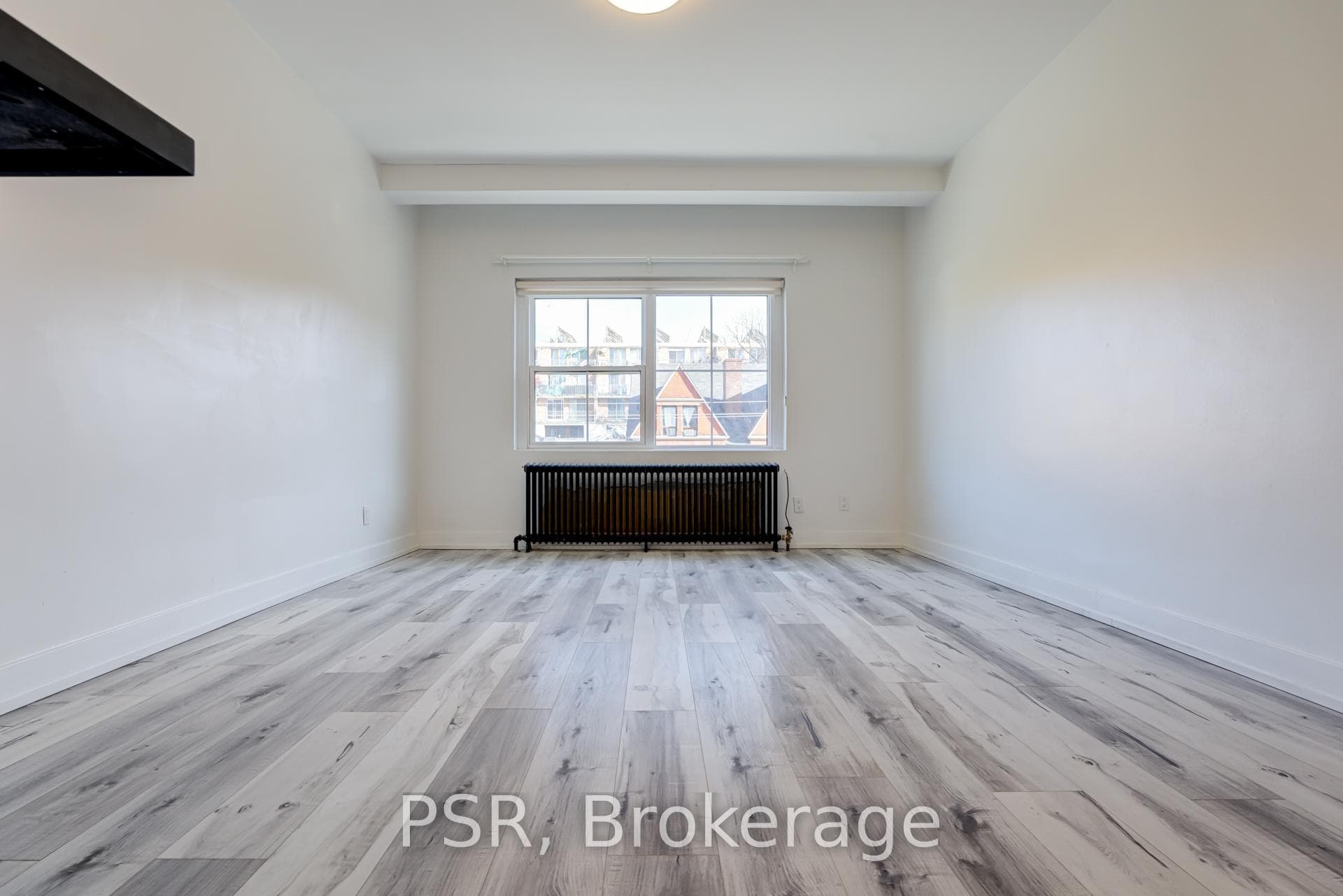 256 Sherbourne Street Unit 306 photo 4