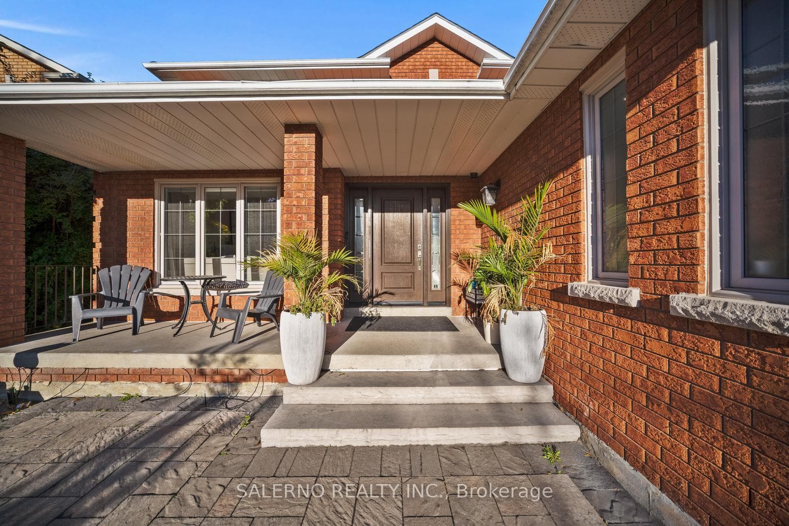 11 Calgary Gardens photo 4
