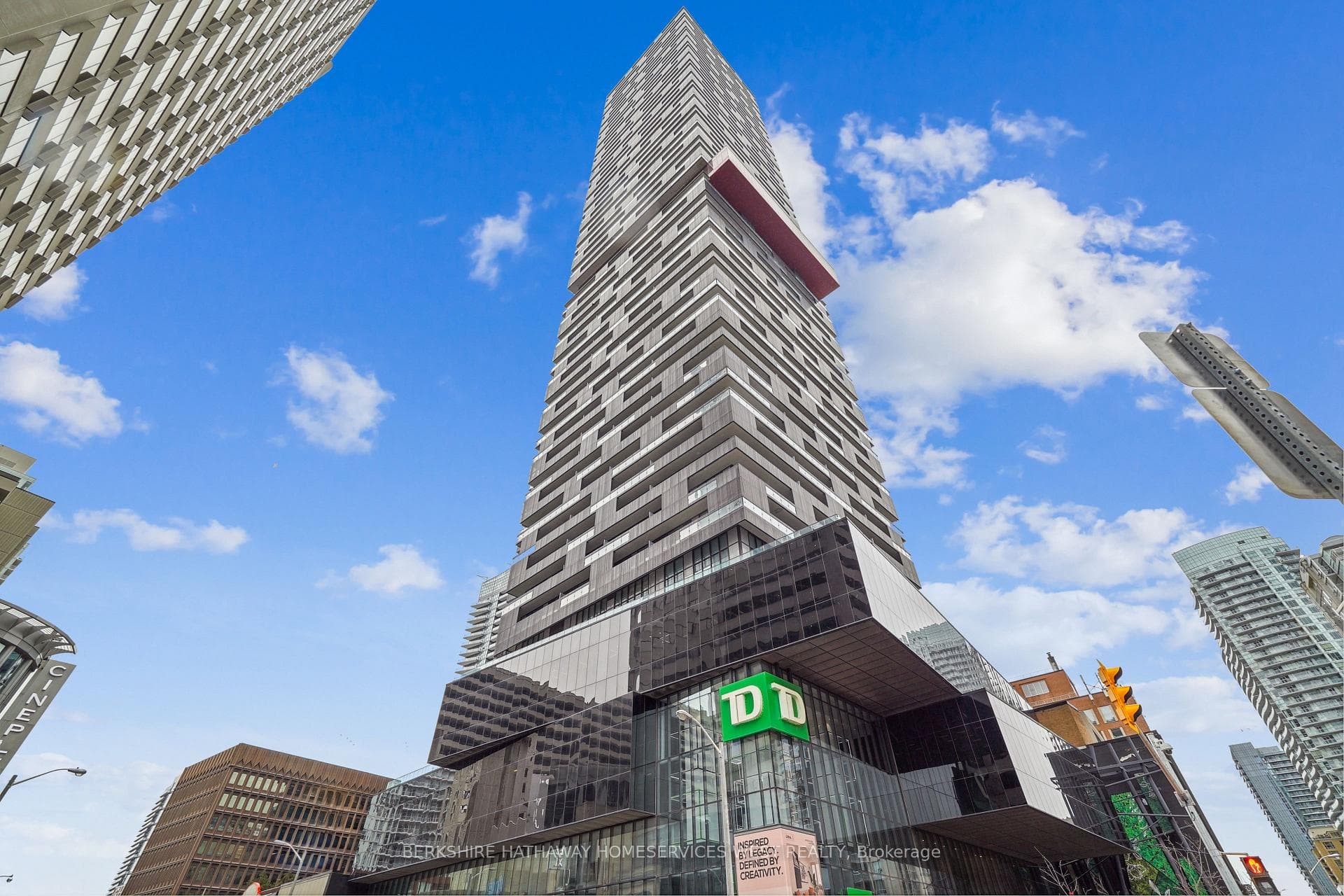 8 Eglinton Avenue Unit 3606 photo 2