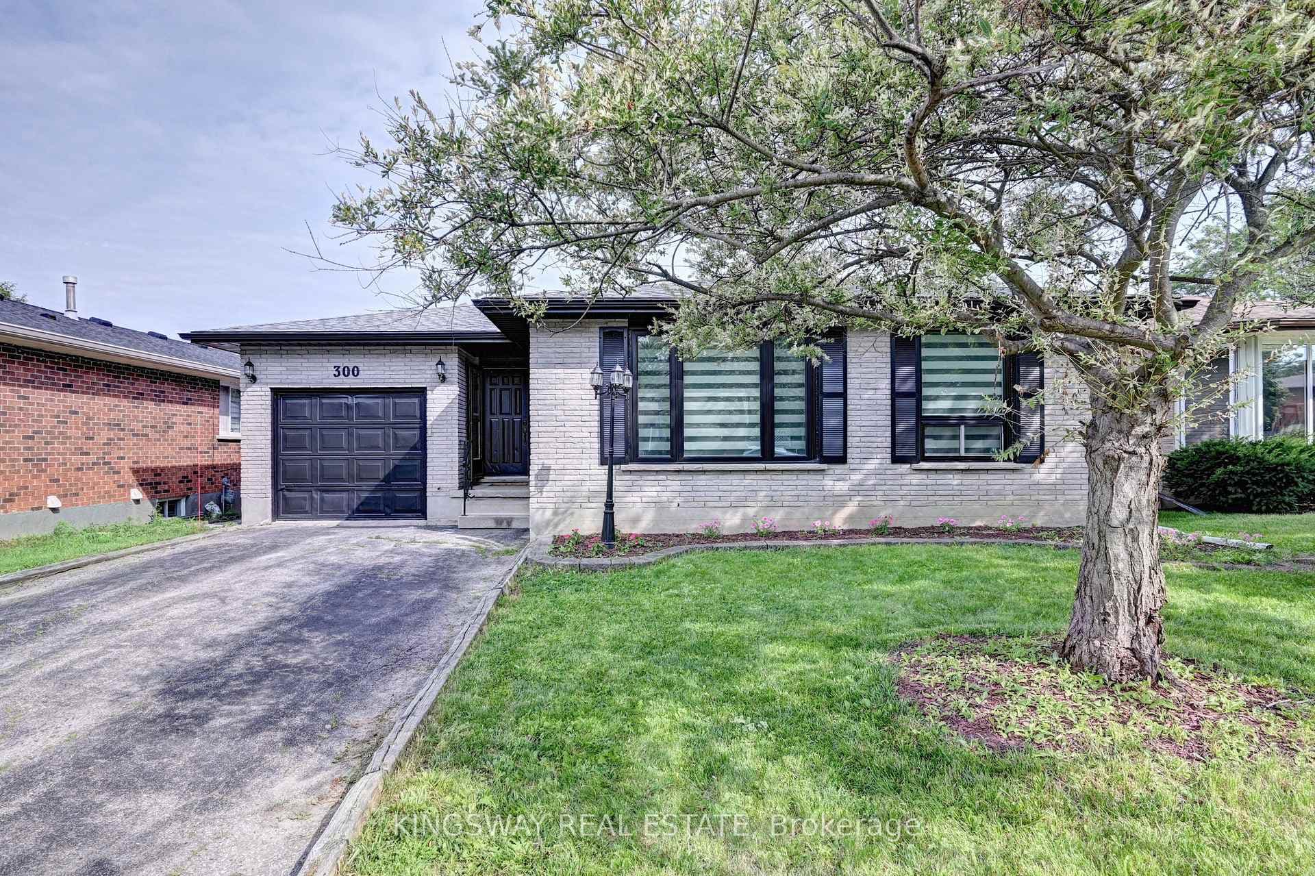 300 BLACKWELL Drive photo 2