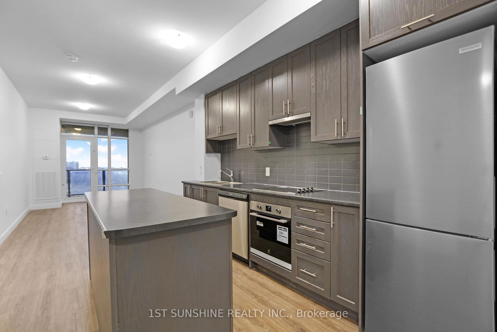 461 Green Road Unit 608 photo 7
