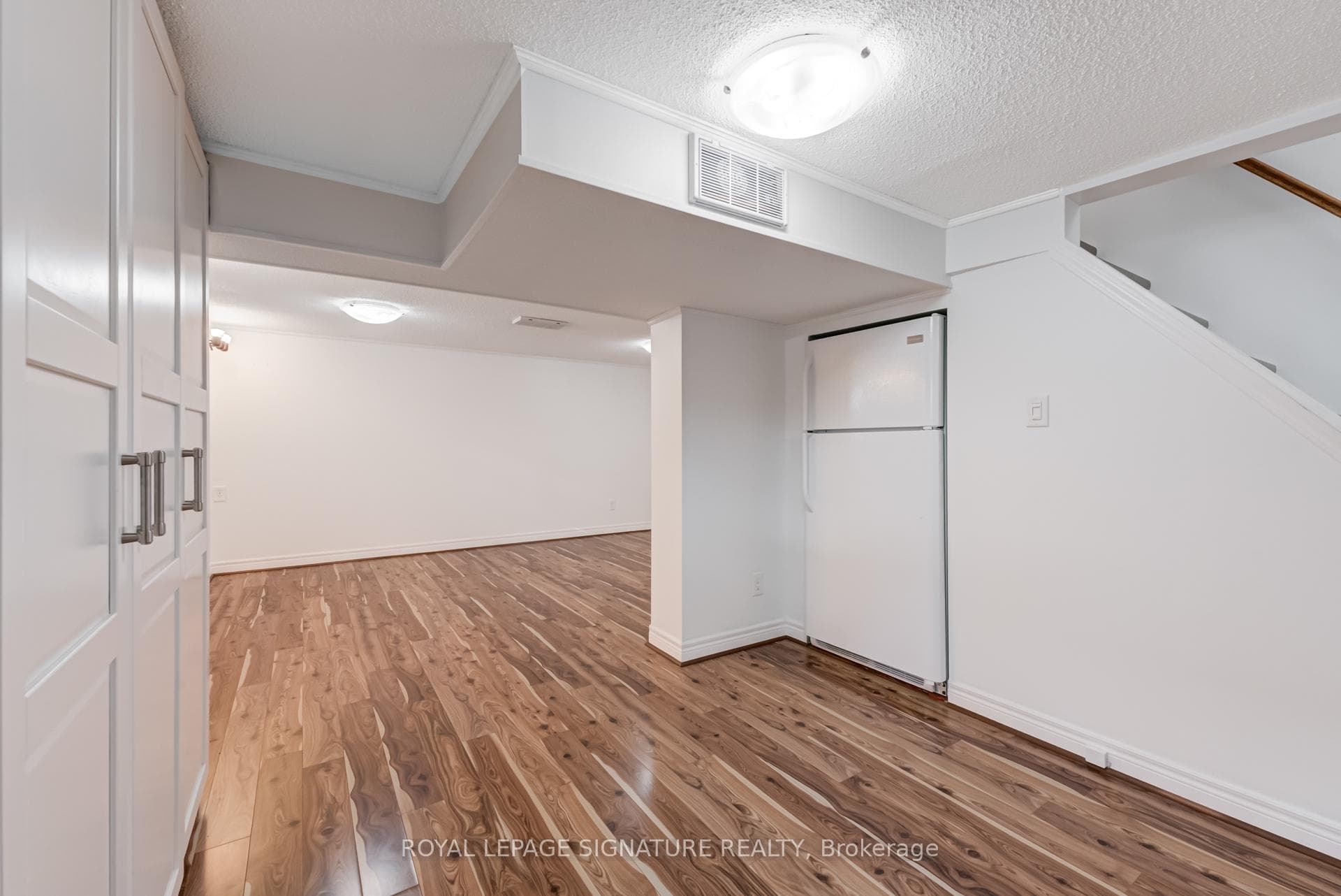 5 Densmore Avenue photo 36