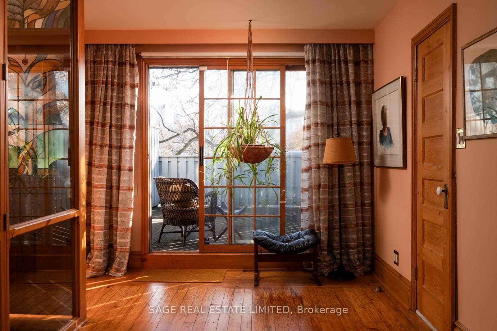 169 MacPherson Avenue photo 19