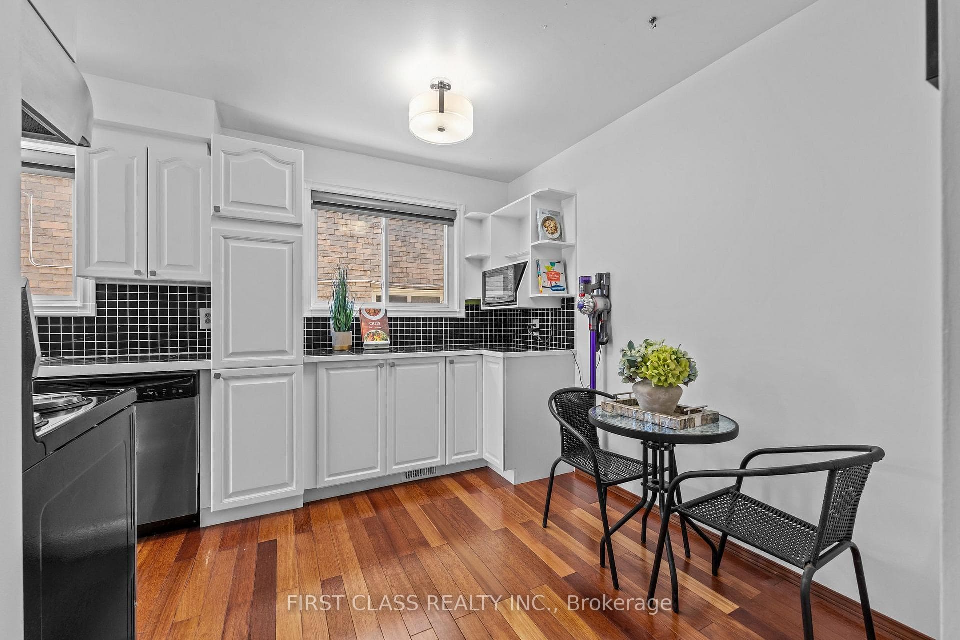 4213 Beacon Lane photo 7
