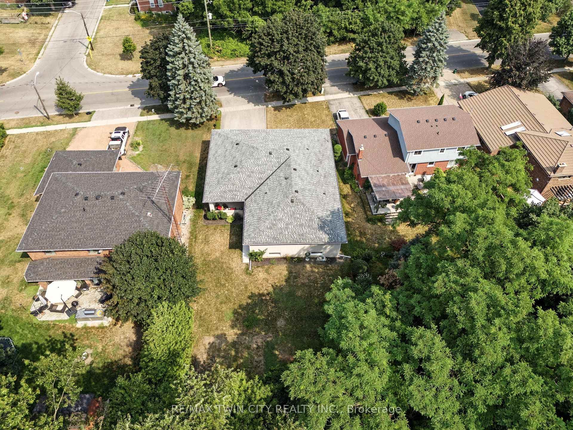77 Glenwood Drive photo 47