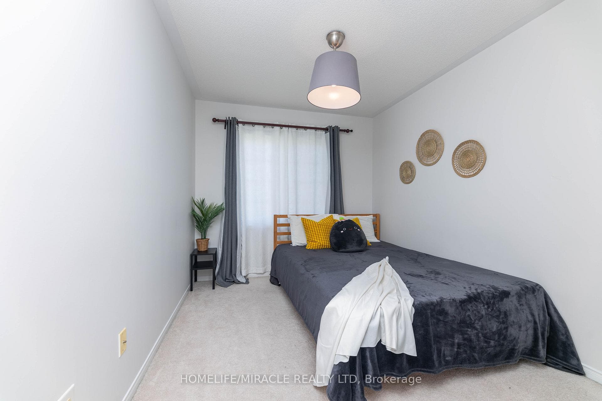 37 Blunden Road photo 30