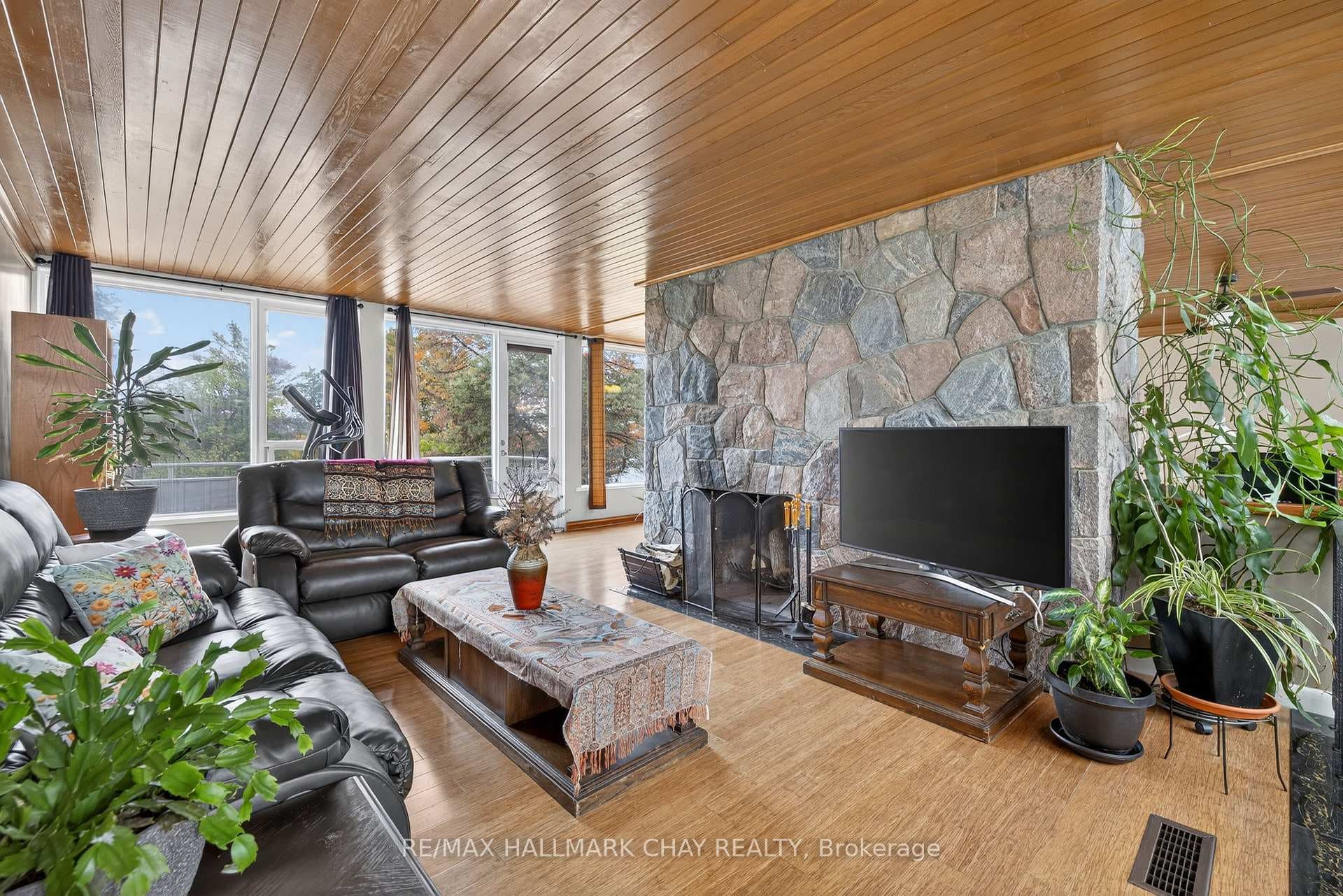 39 Highfield Crescent photo 12
