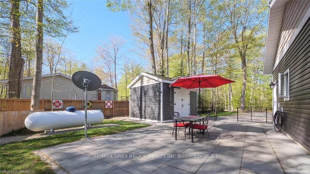 6 EDISON Circle photo 38