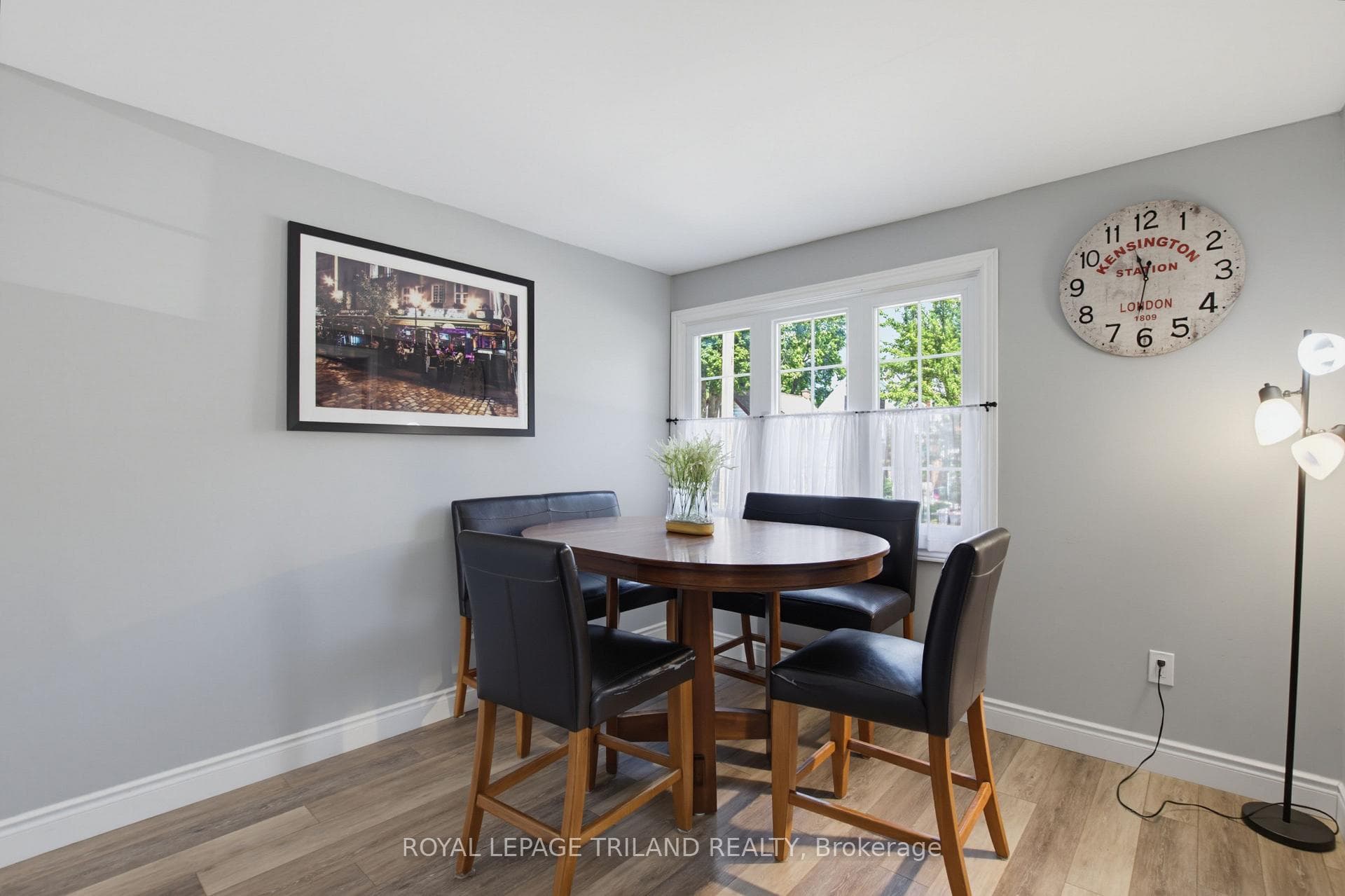 75 Connaught Avenue photo 3