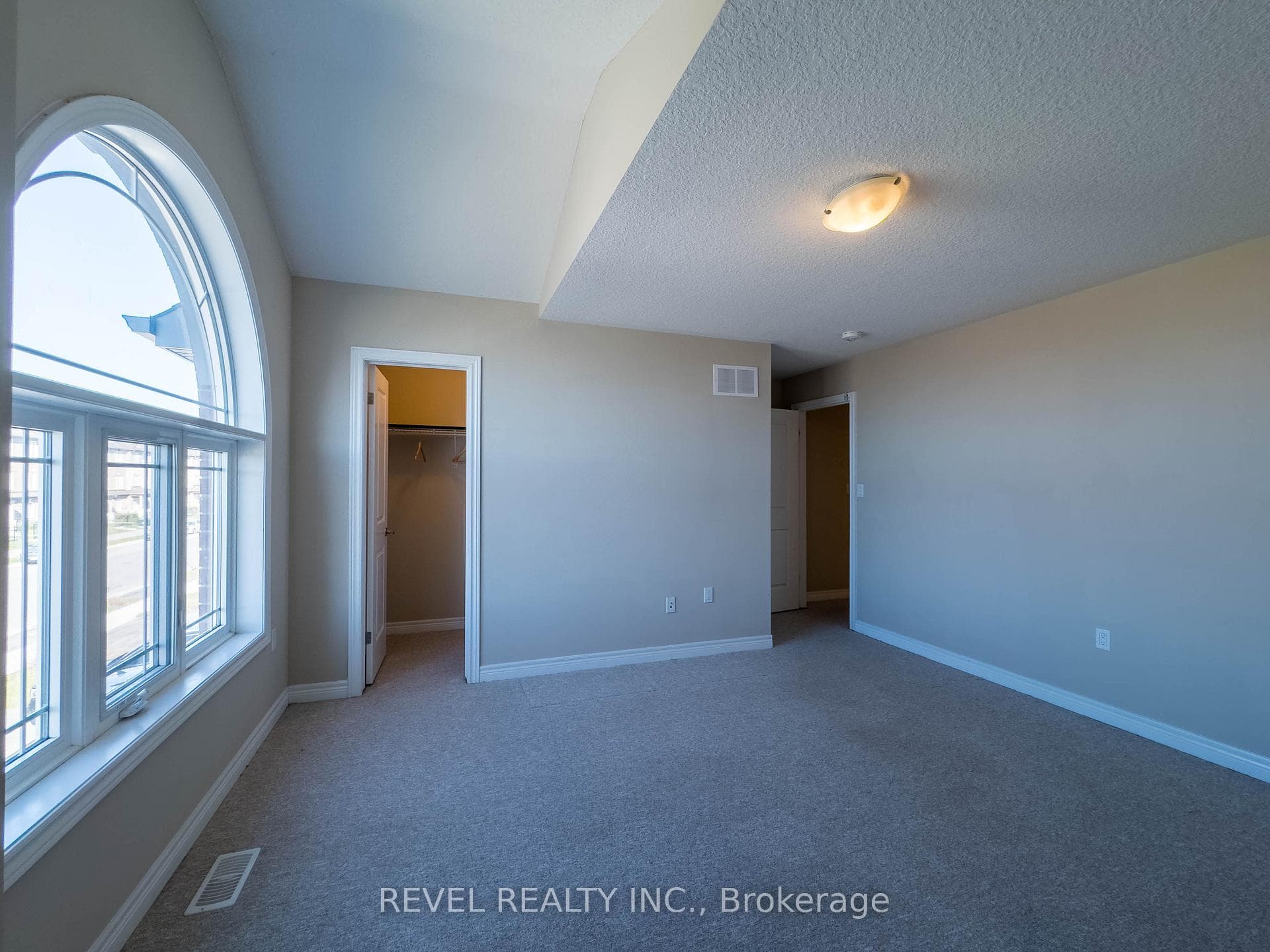 258 Dalgleish Trail photo 17