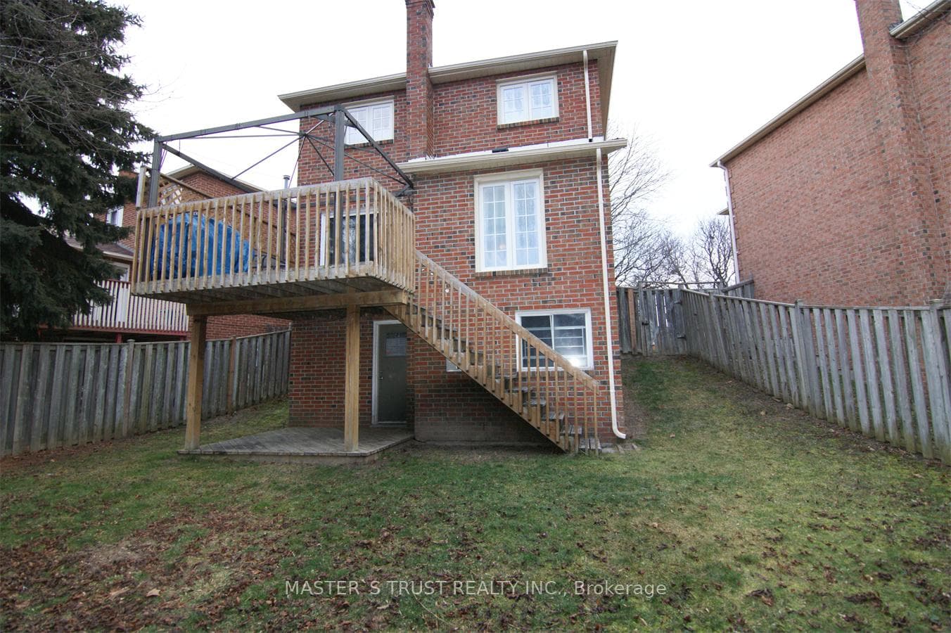 10 Eugenia Court photo 14