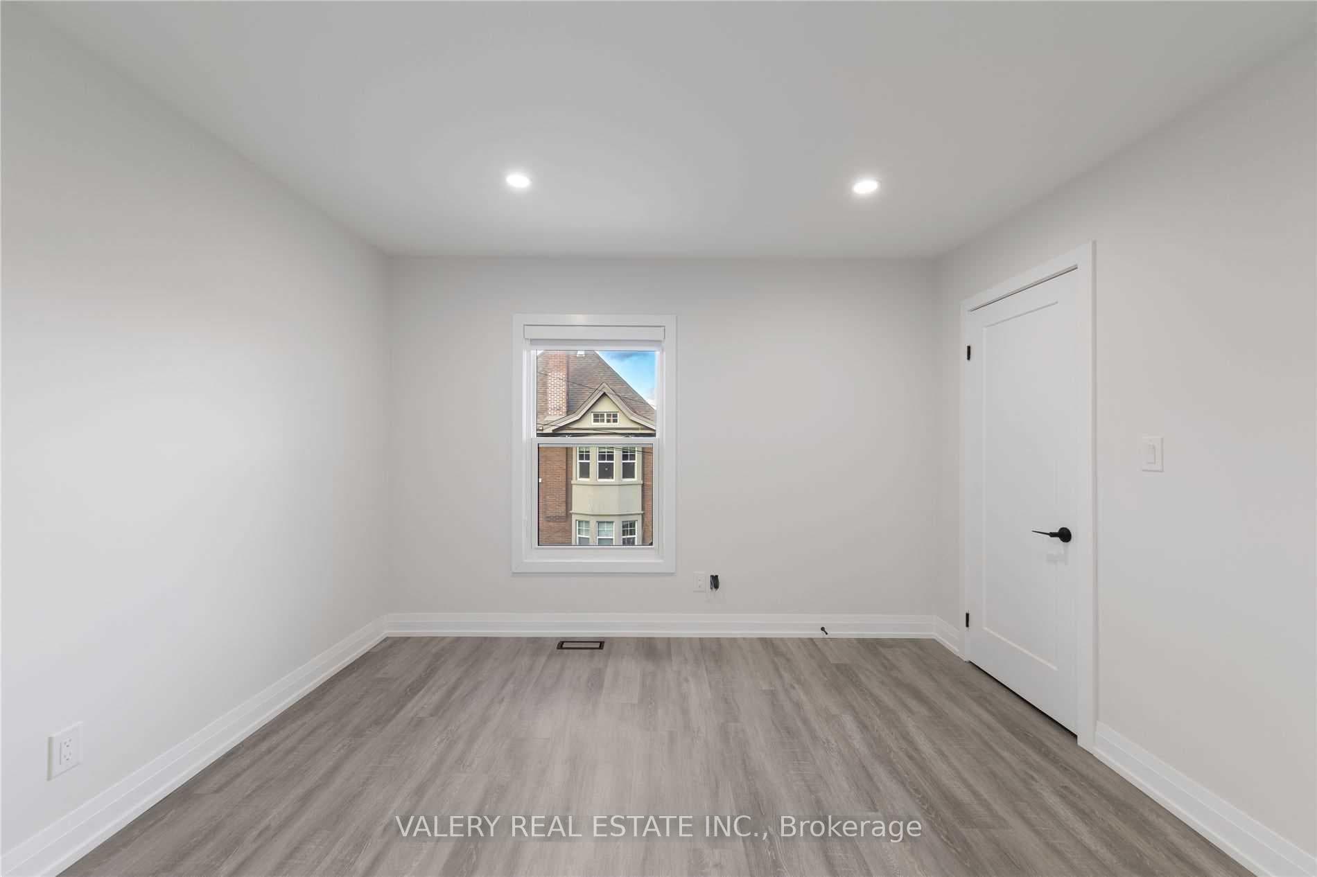 5 Maplewood Avenue Unit 2 photo 15