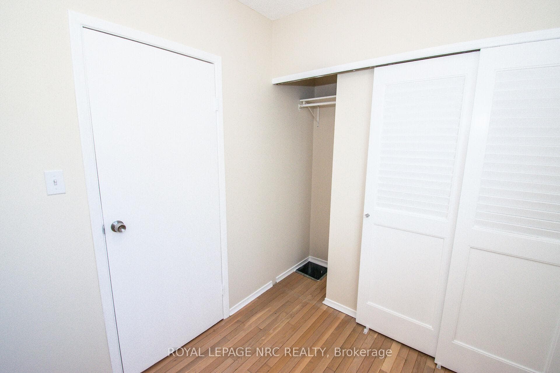 6561 Bellevue Street photo 23