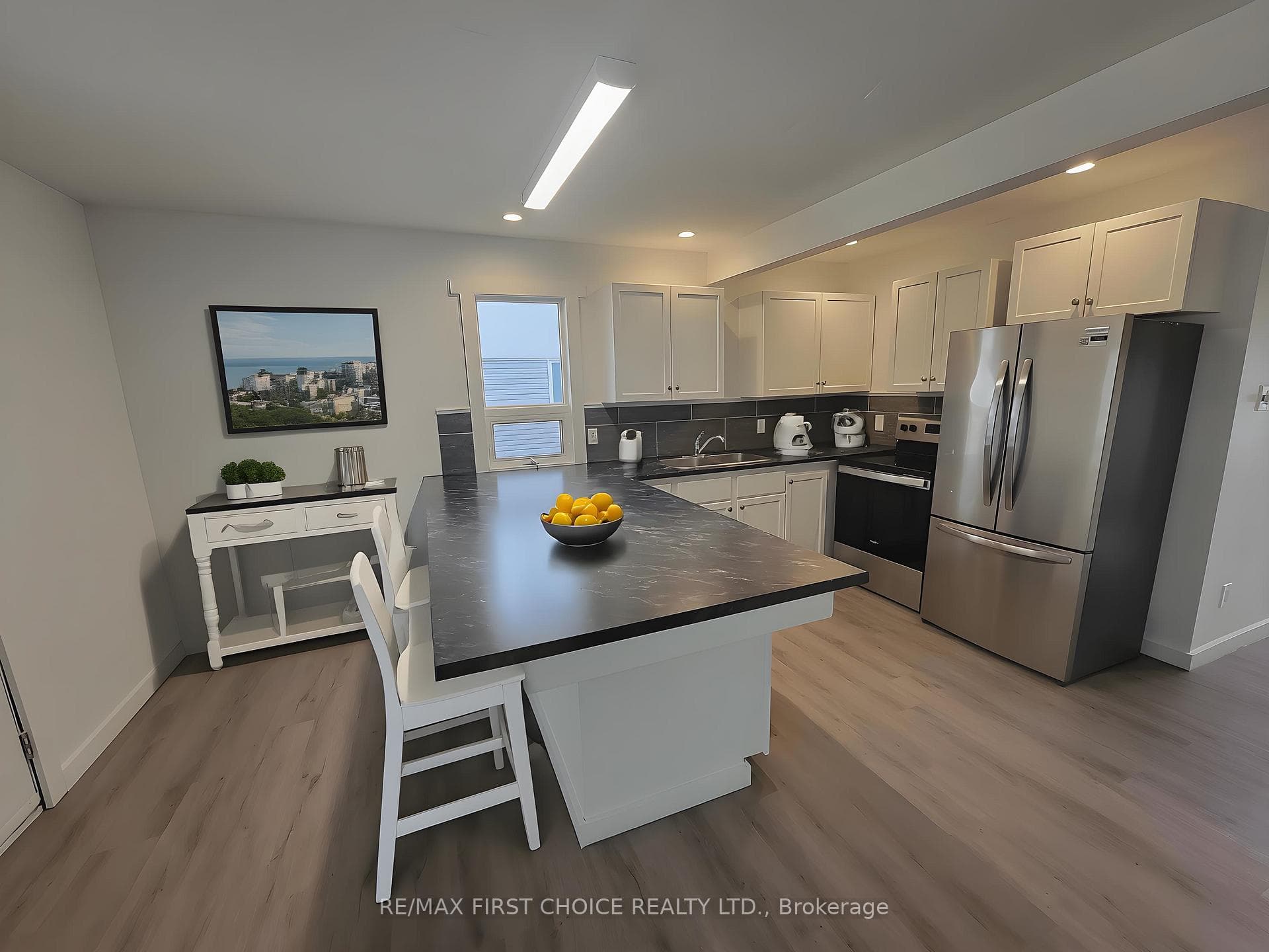 613 Third Street photo 3