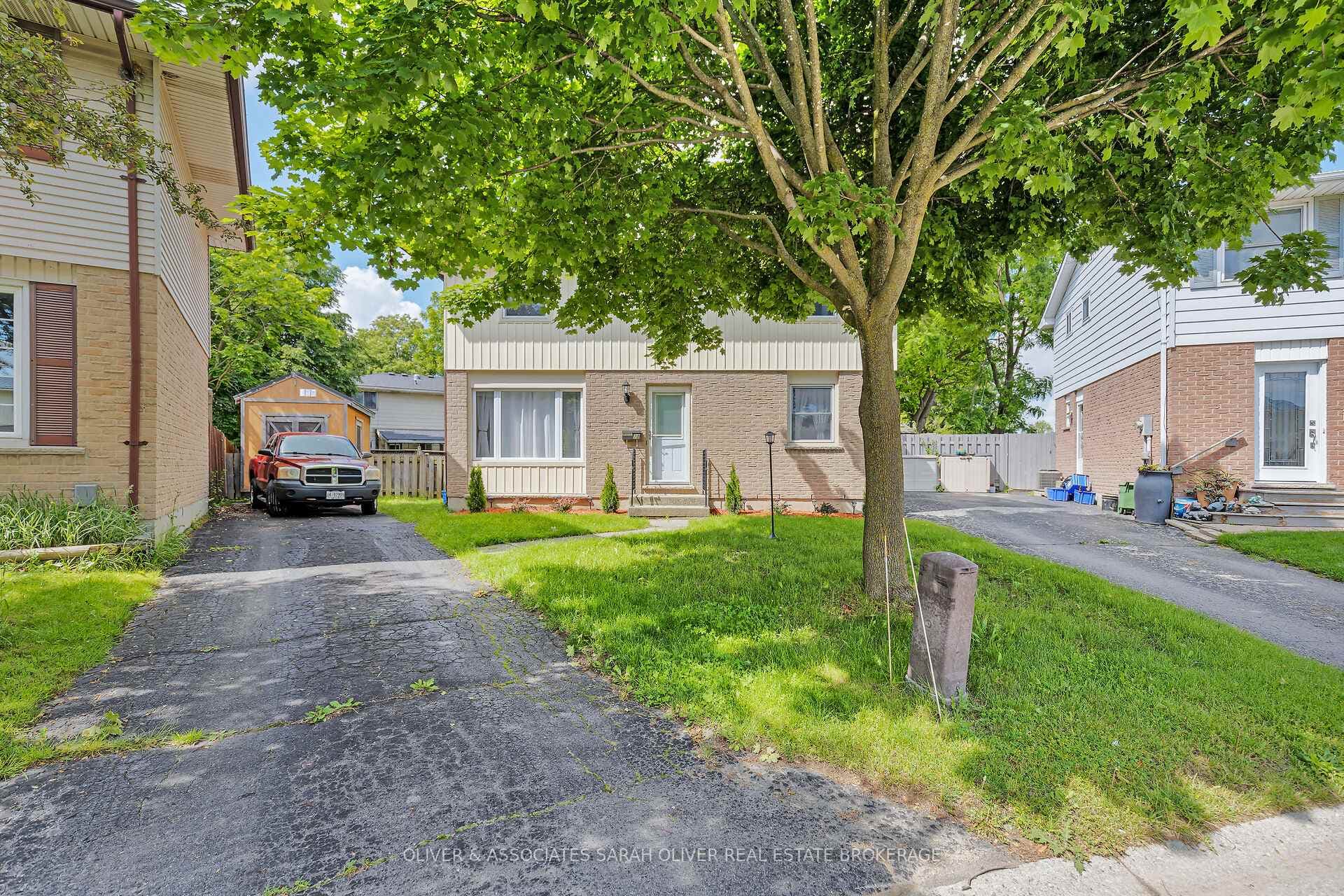 70 Hearthside Place photo 3