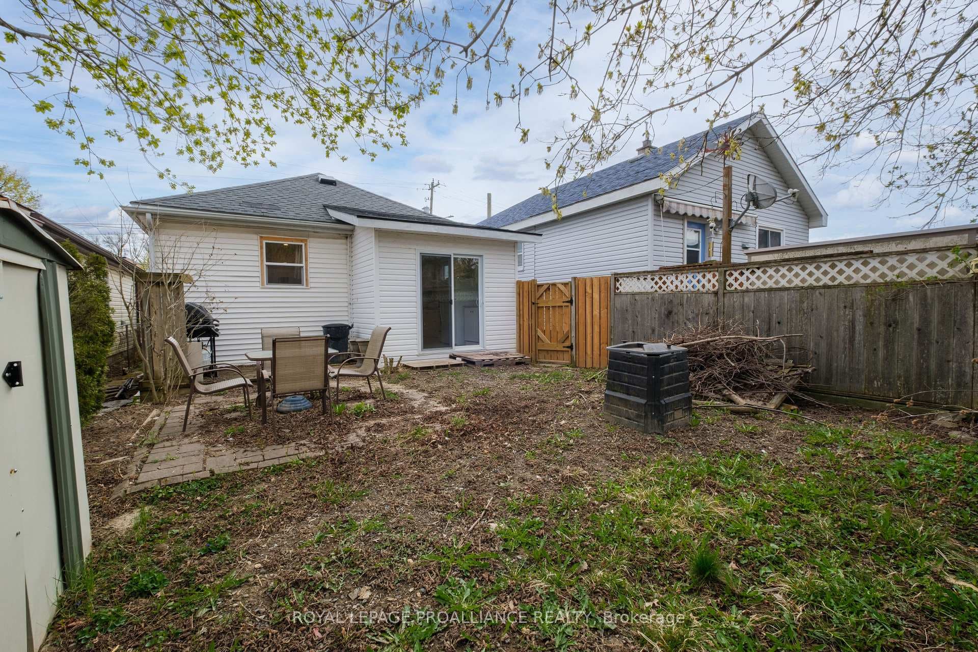 272 Patrick Street photo 17