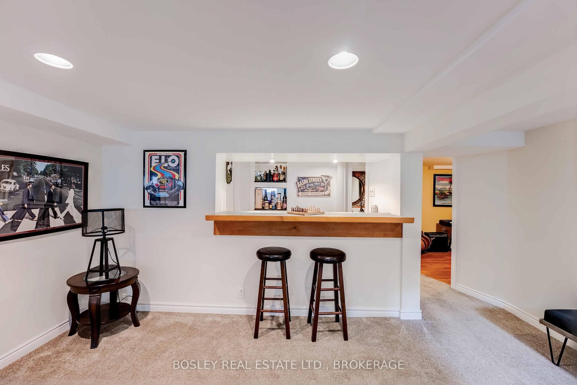 6373 Corwin Crescent photo 22