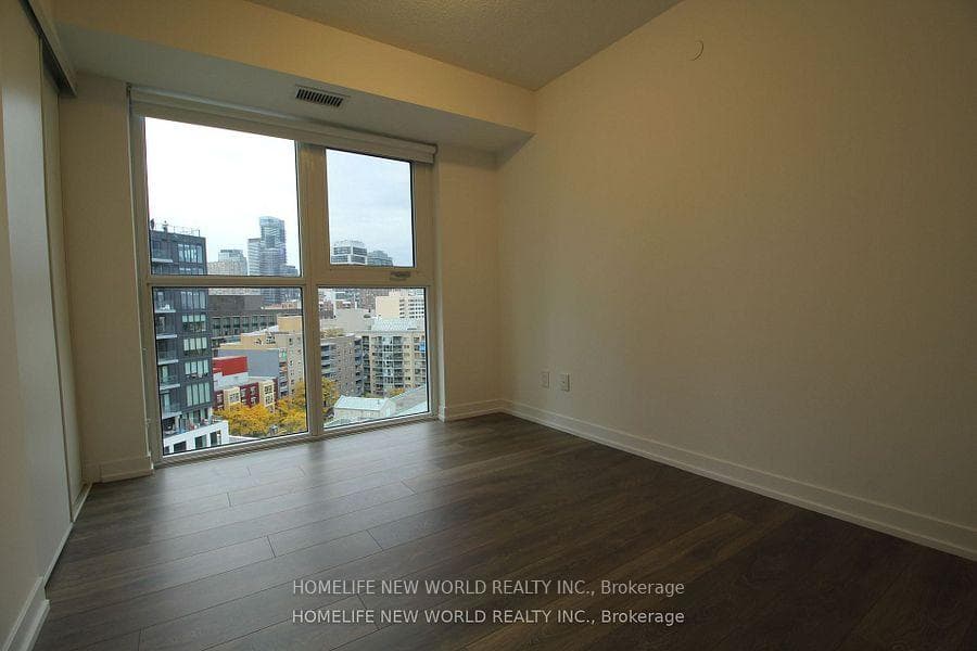 219 Dundas Street Unit 1807 photo 7