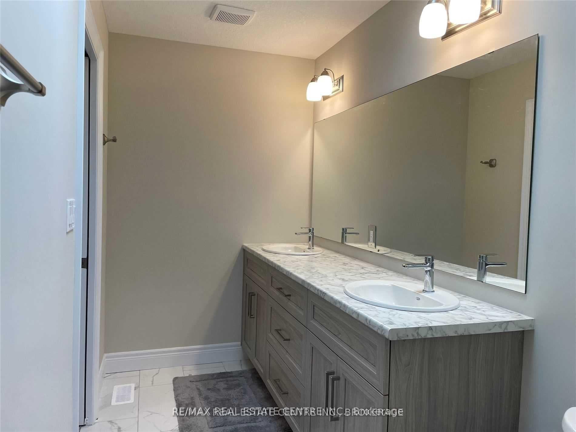 19 Tindall Crescent photo 19