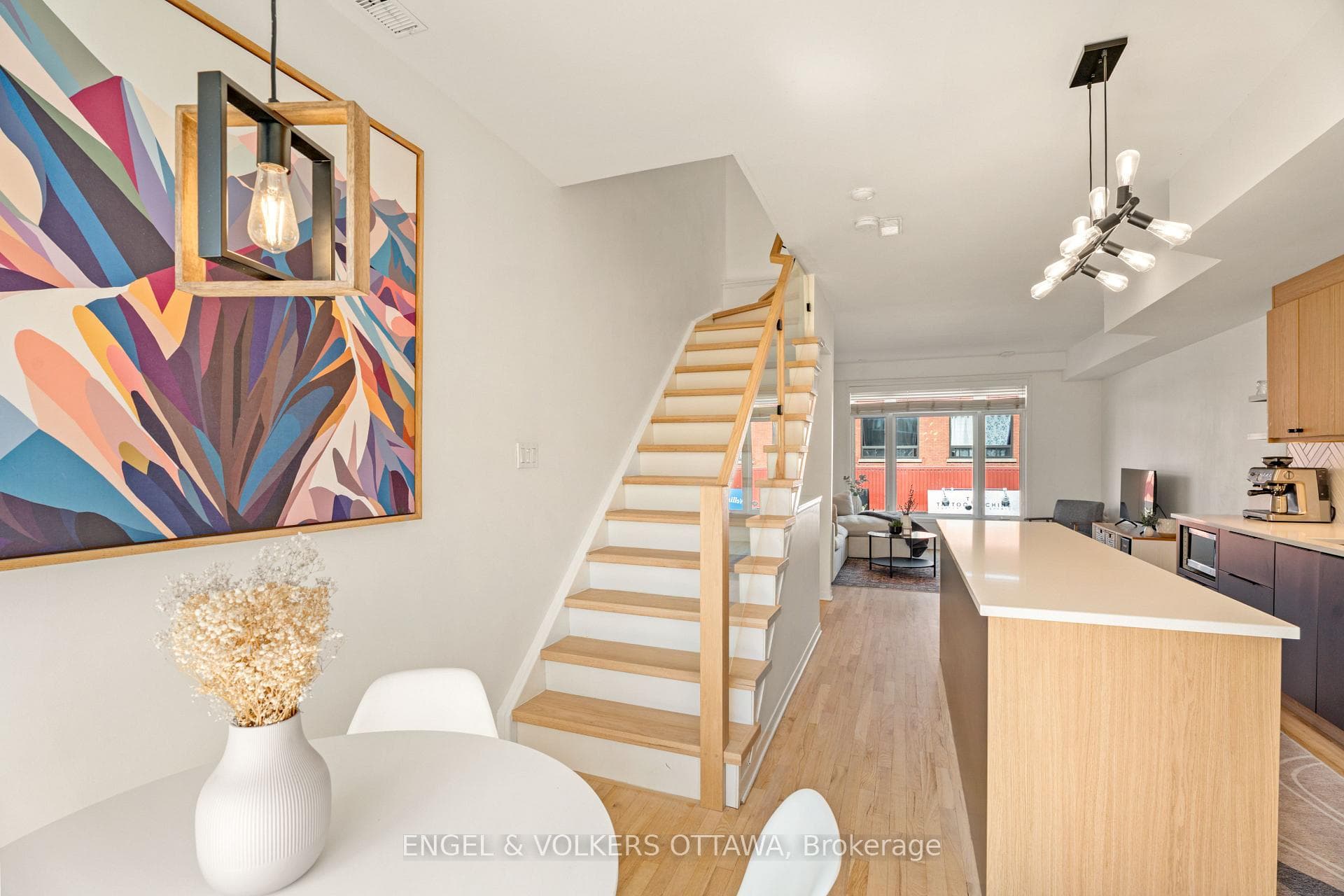 4 Sherbrooke Avenue Unit 2 photo 16