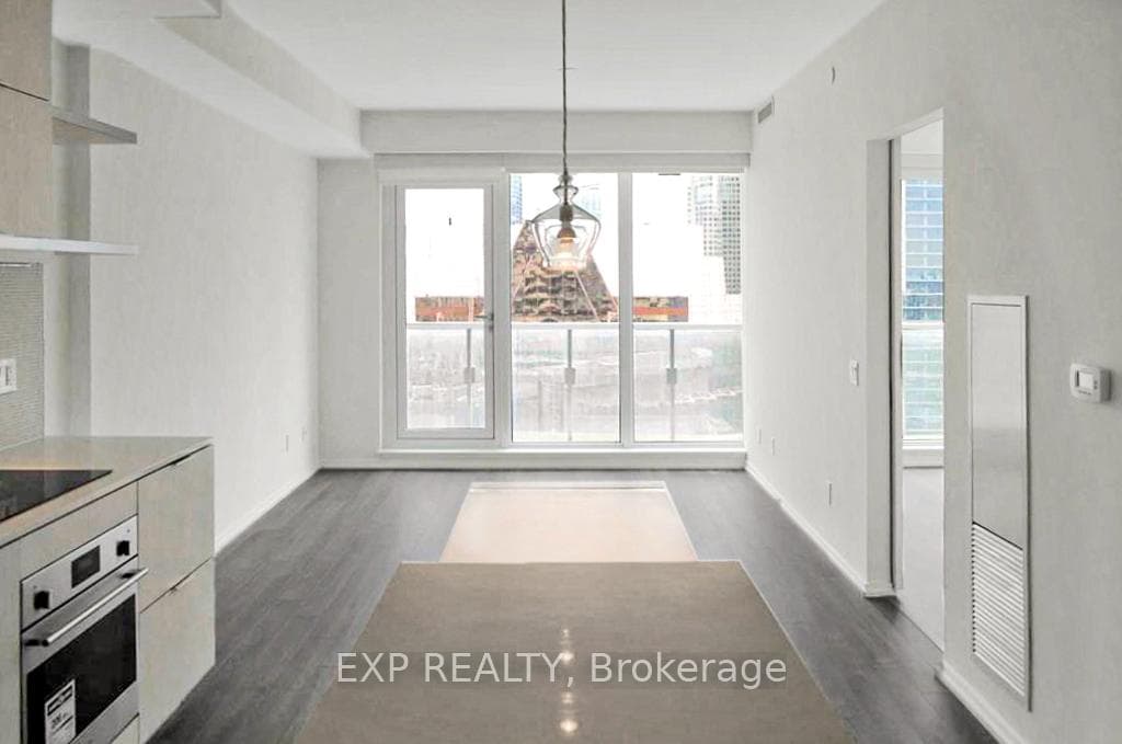 197 Yonge Street Unit 3107 photo 17