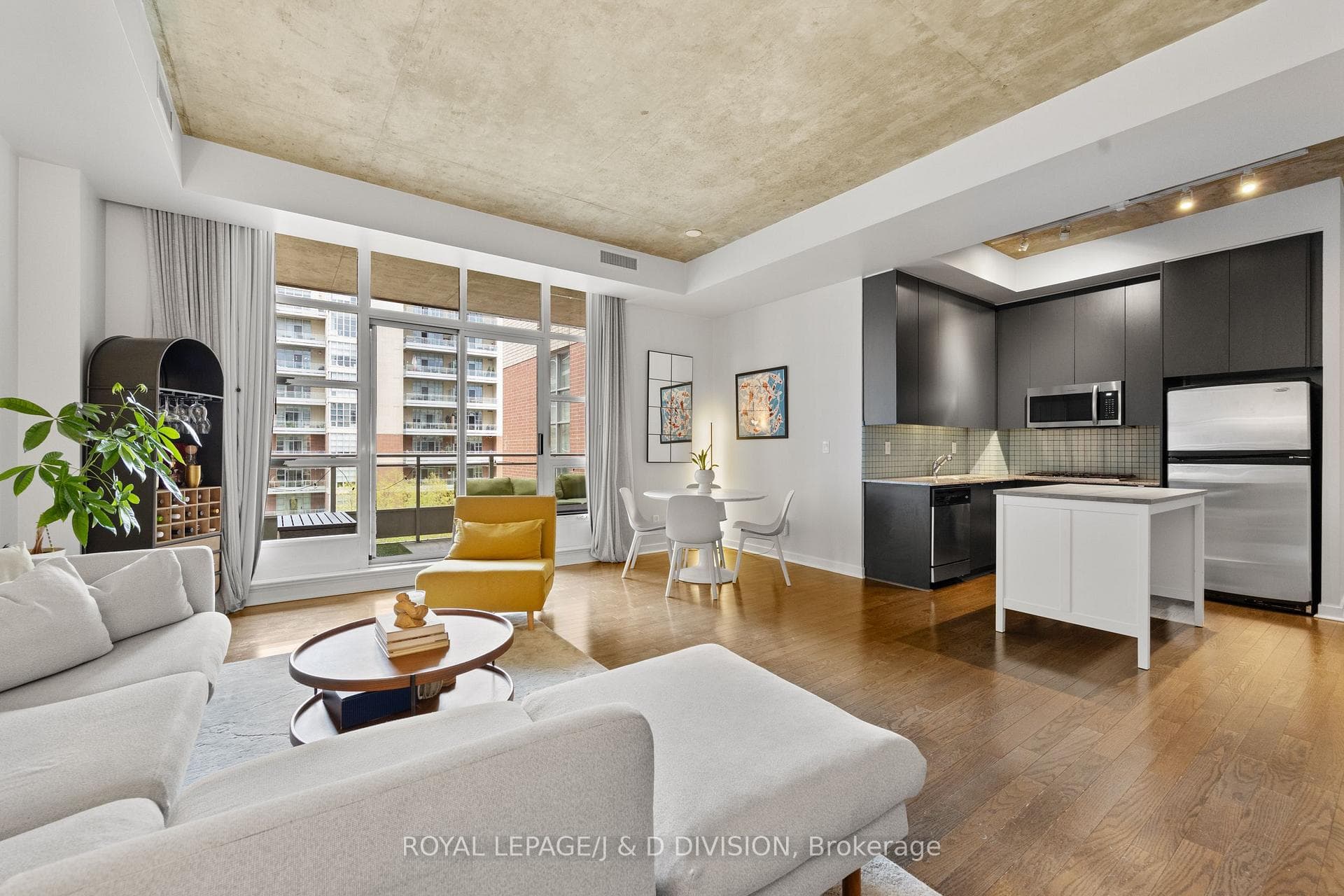 19 Brant Street Unit 508 photo 1