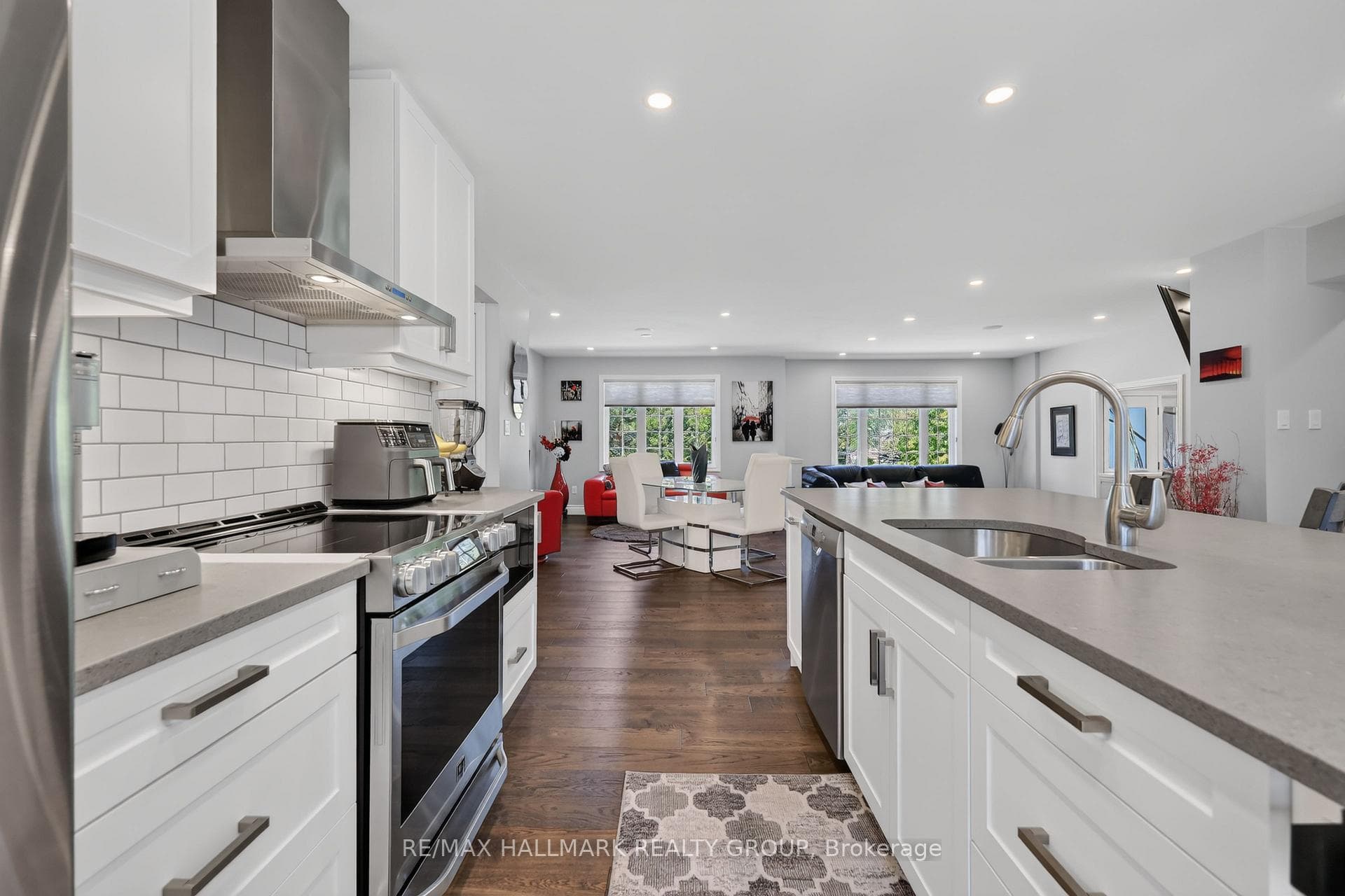 EASY CARE STAINLESS APPLIANCES