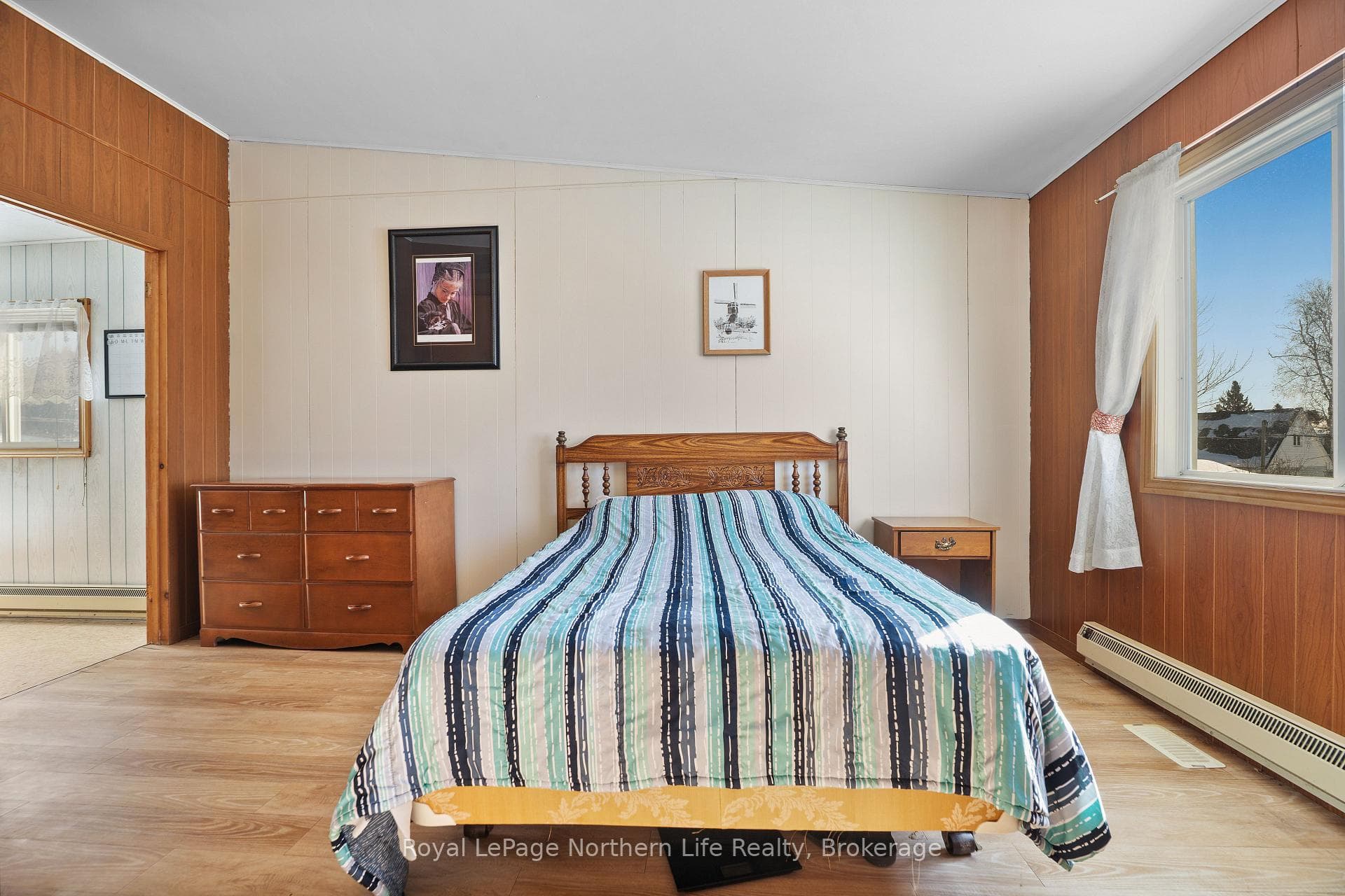 455 Angus Street photo 30