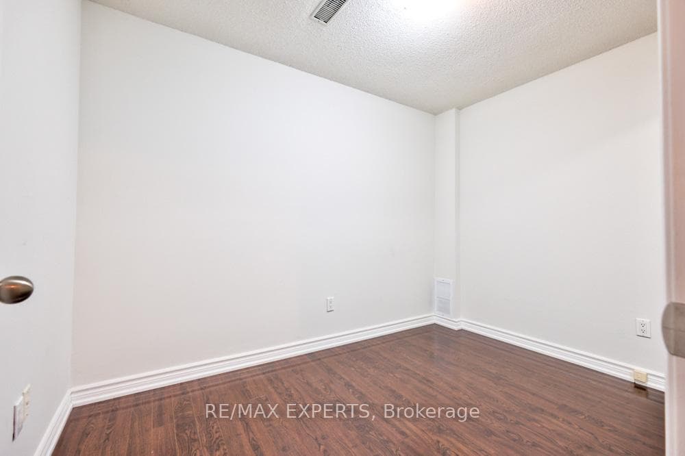 3348 Bayview Avenue Unit P photo 39