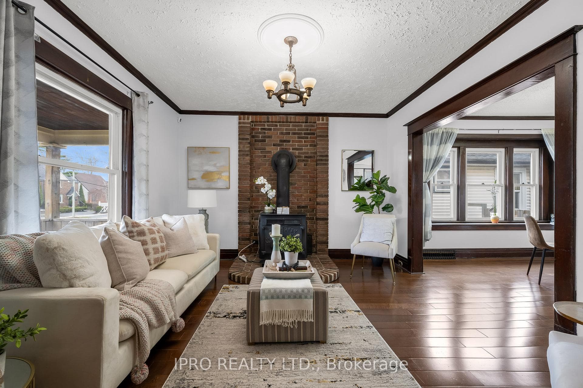 233 Geneva Street photo 1
