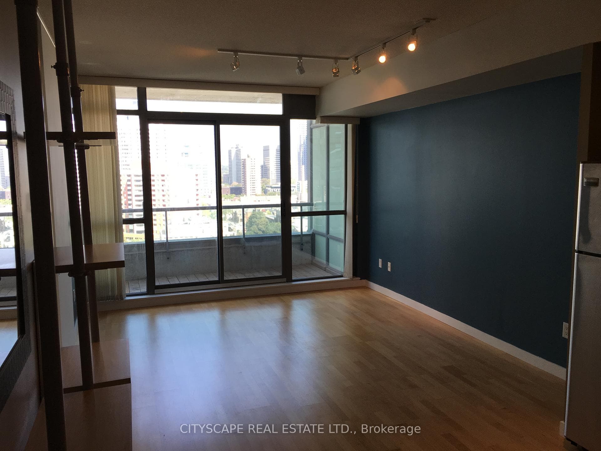 281 Mutual Street Unit 1806 photo 11