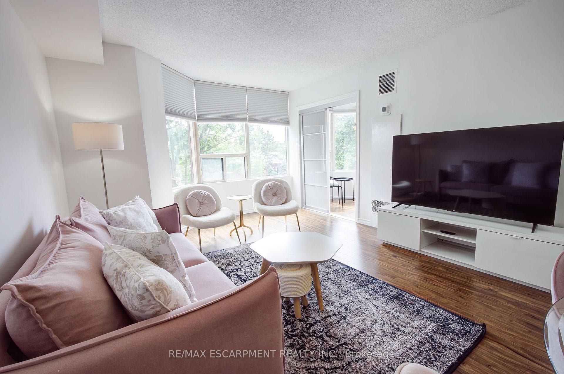 1270 Maple Crossing Boulevard Unit 306 photo 18