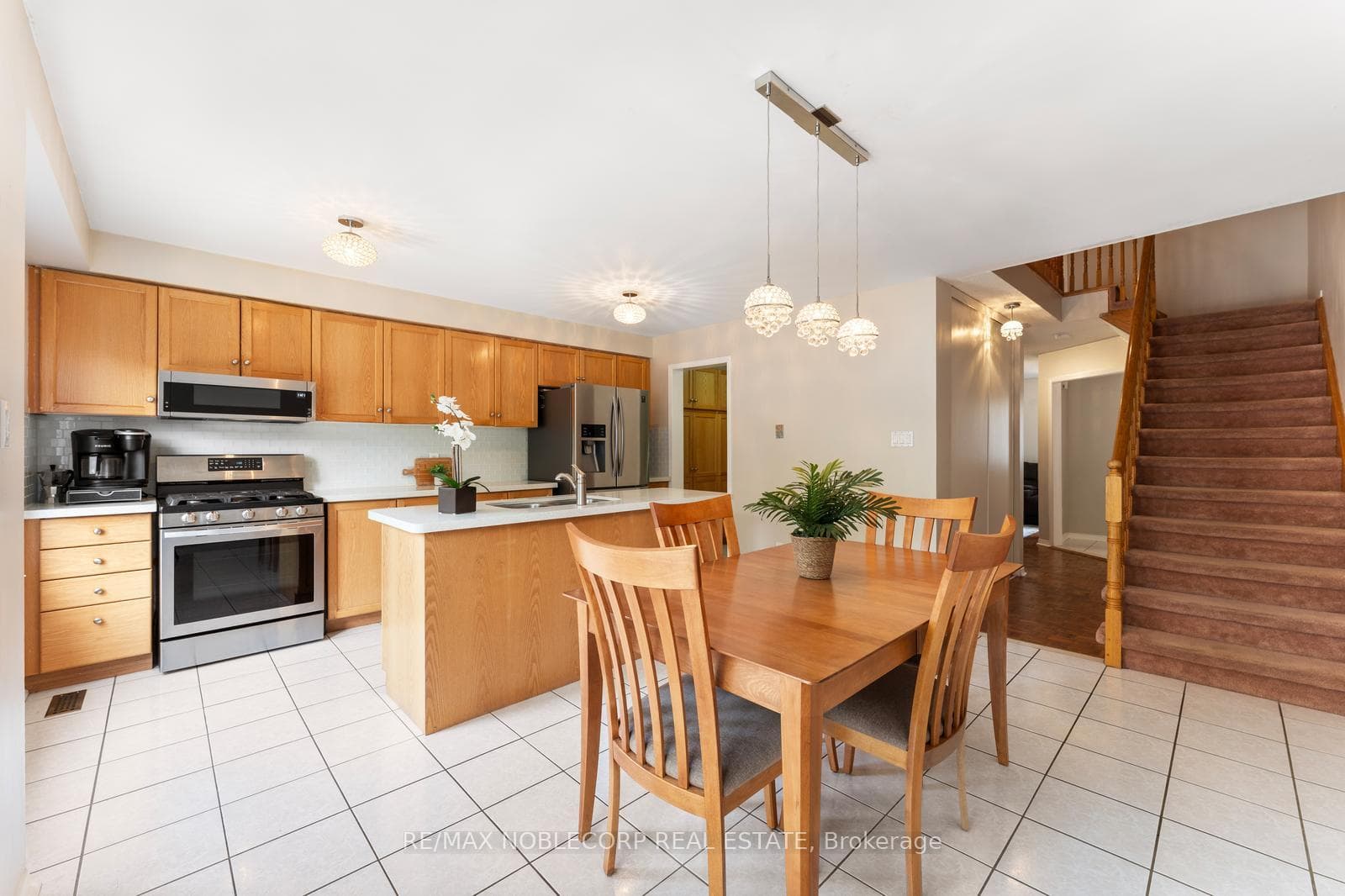 44 Hanton Crescent photo 13