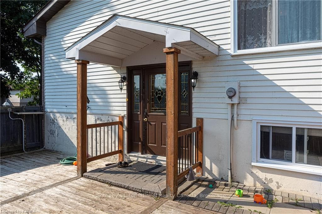 761 COLONEL CURRY Drive photo 4