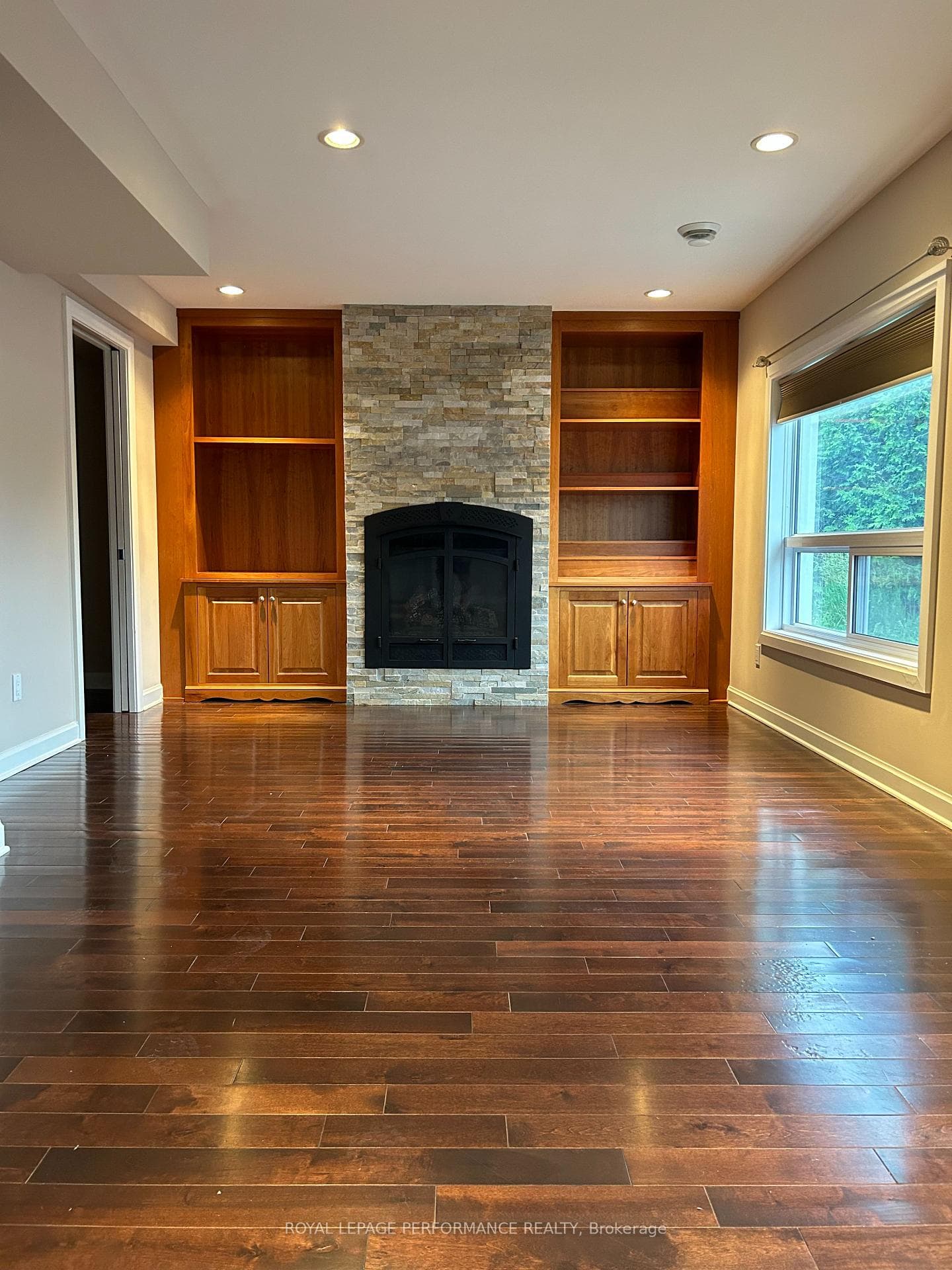 2487 Huntley Road Unit B photo 3