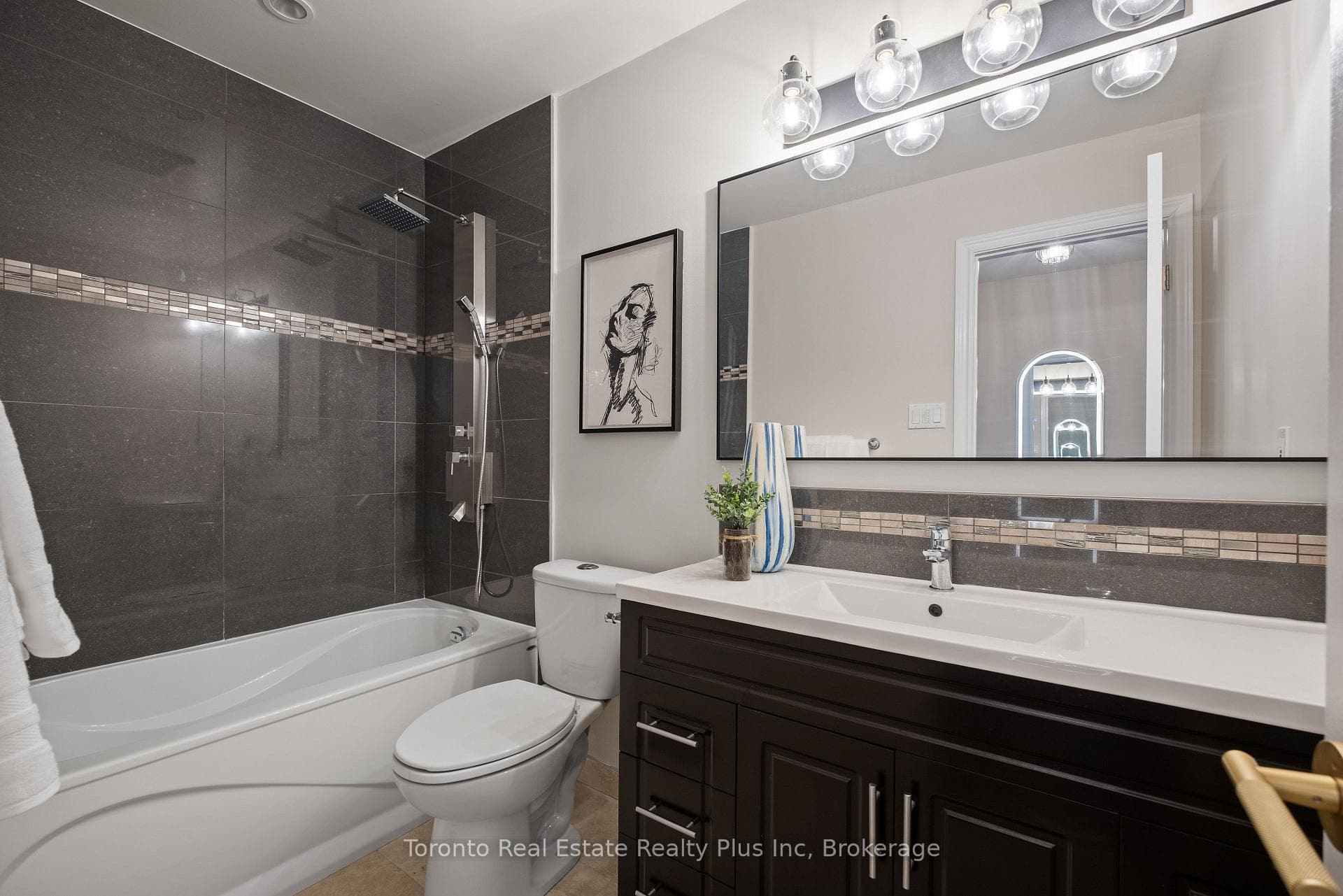 Primary Ensuite Bathroom