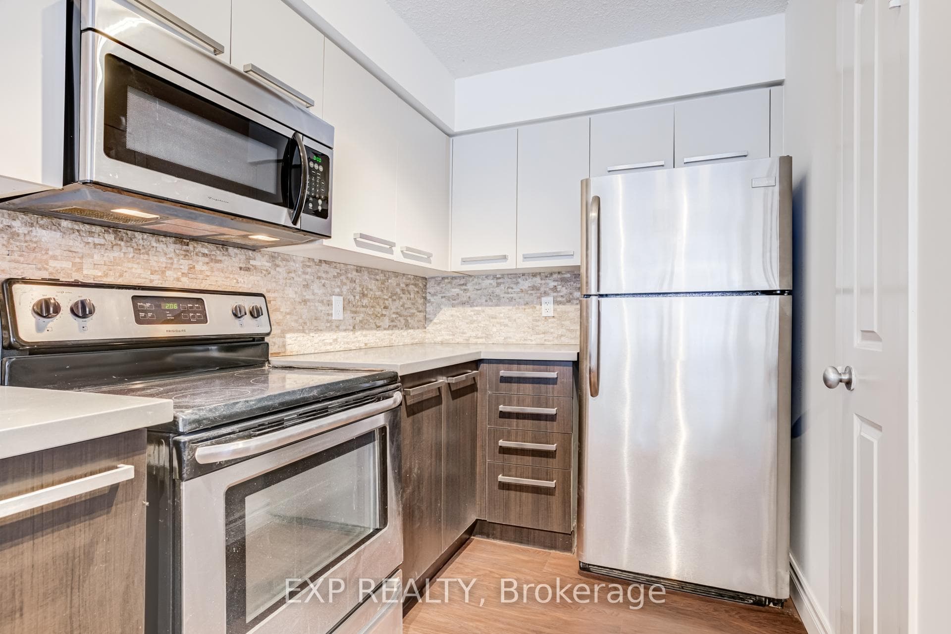 11 St. Joseph Street Unit 809 photo 9
