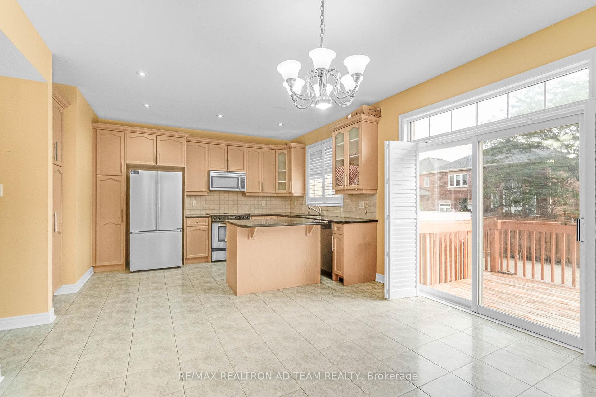 498 Tremblant Court photo 11