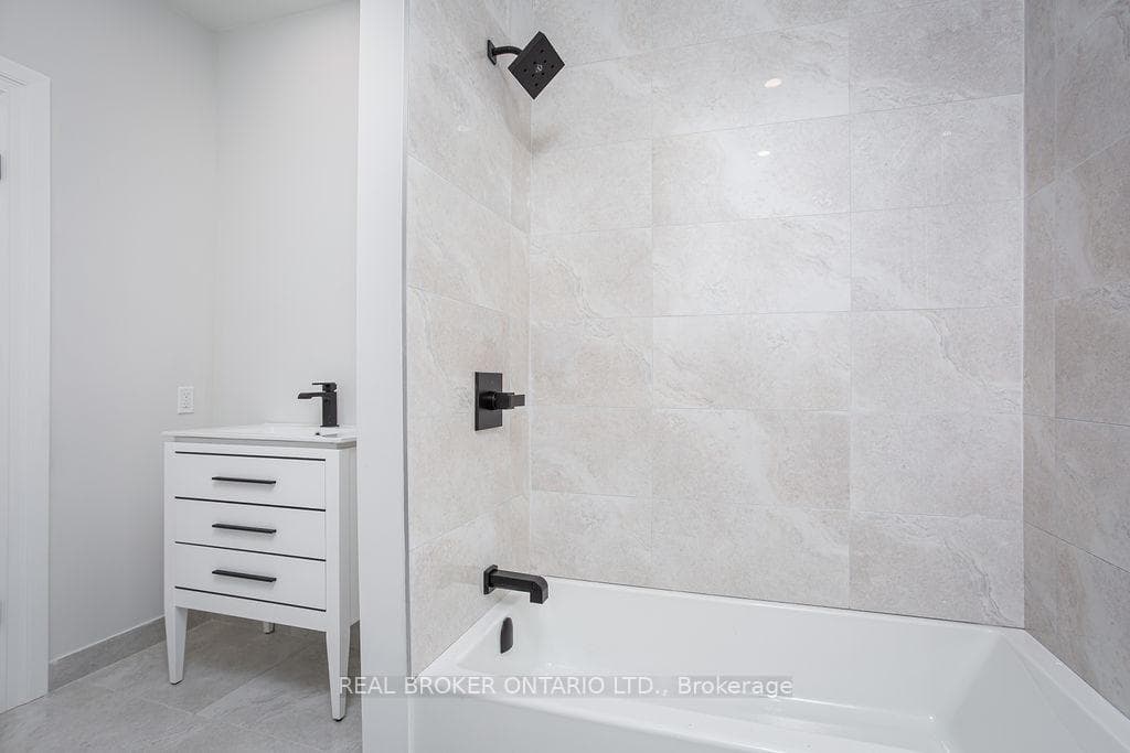 9 Stanley Avenue Unit 2 photo 14